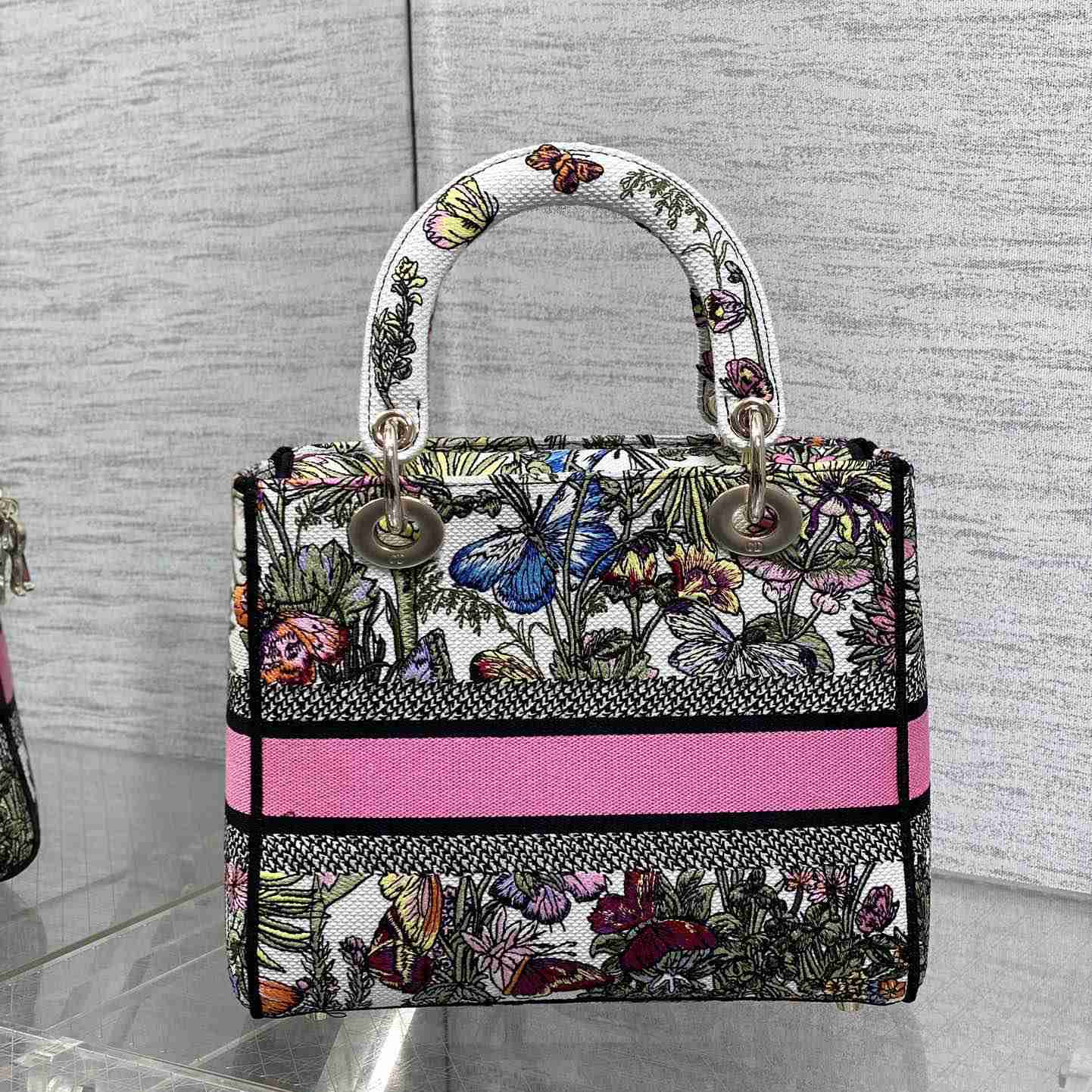 Dior Medium Lady D-Lite Bag - PerfectKickZ