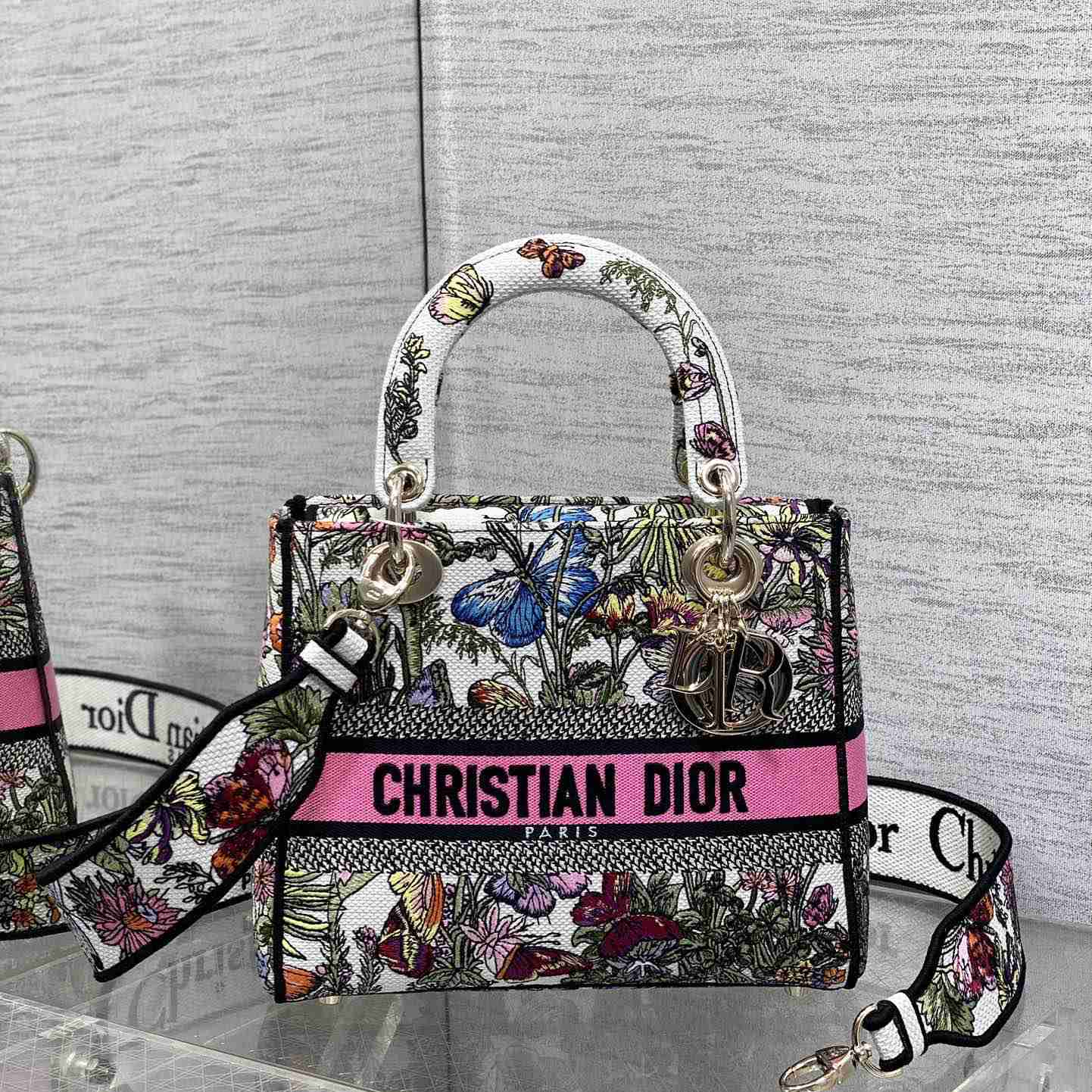 Dior Medium Lady D-Lite Bag - PerfectKickZ