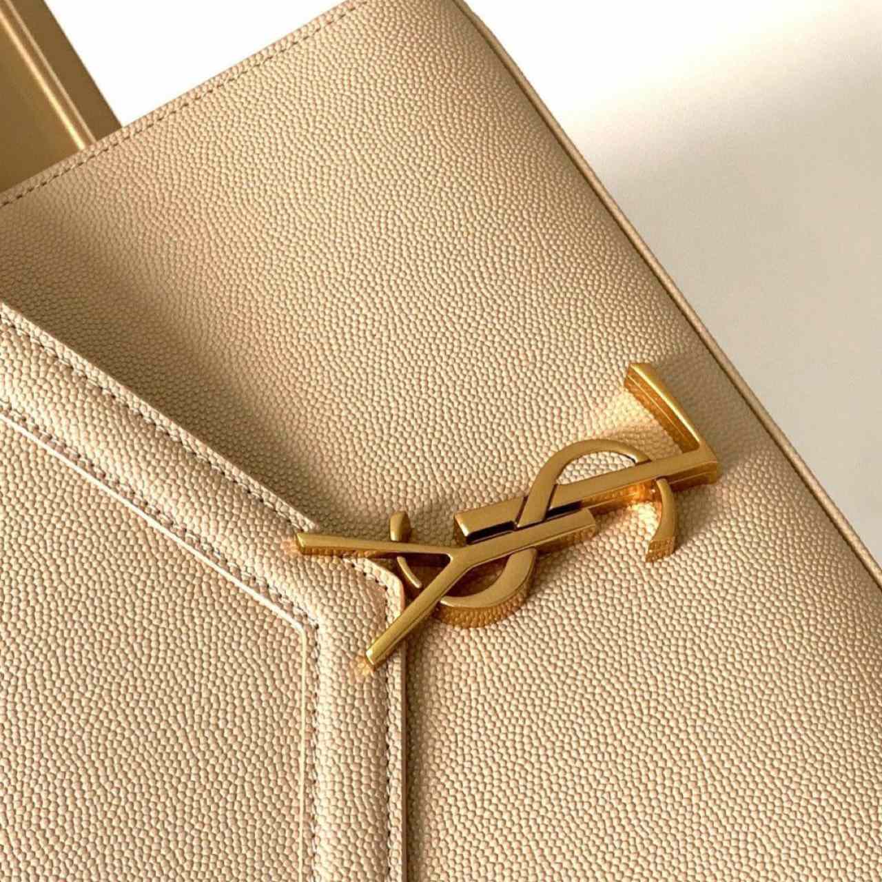 Saint Laurent Medium Cassandra Top-handle Bag  (24×20×11cm) - 