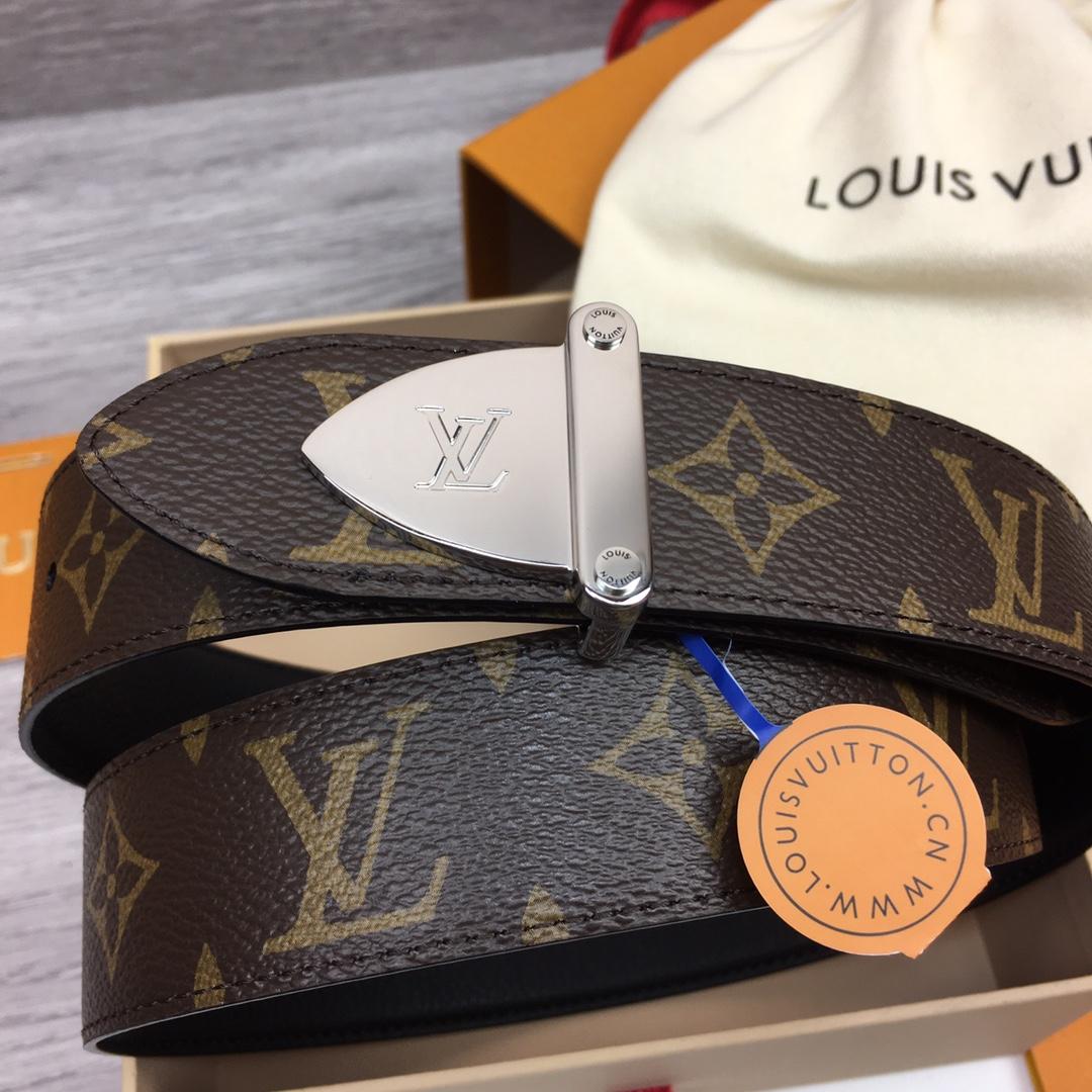Louis Vuitton LV Trunk 35mm Reversible Belt - PerfectKickZ