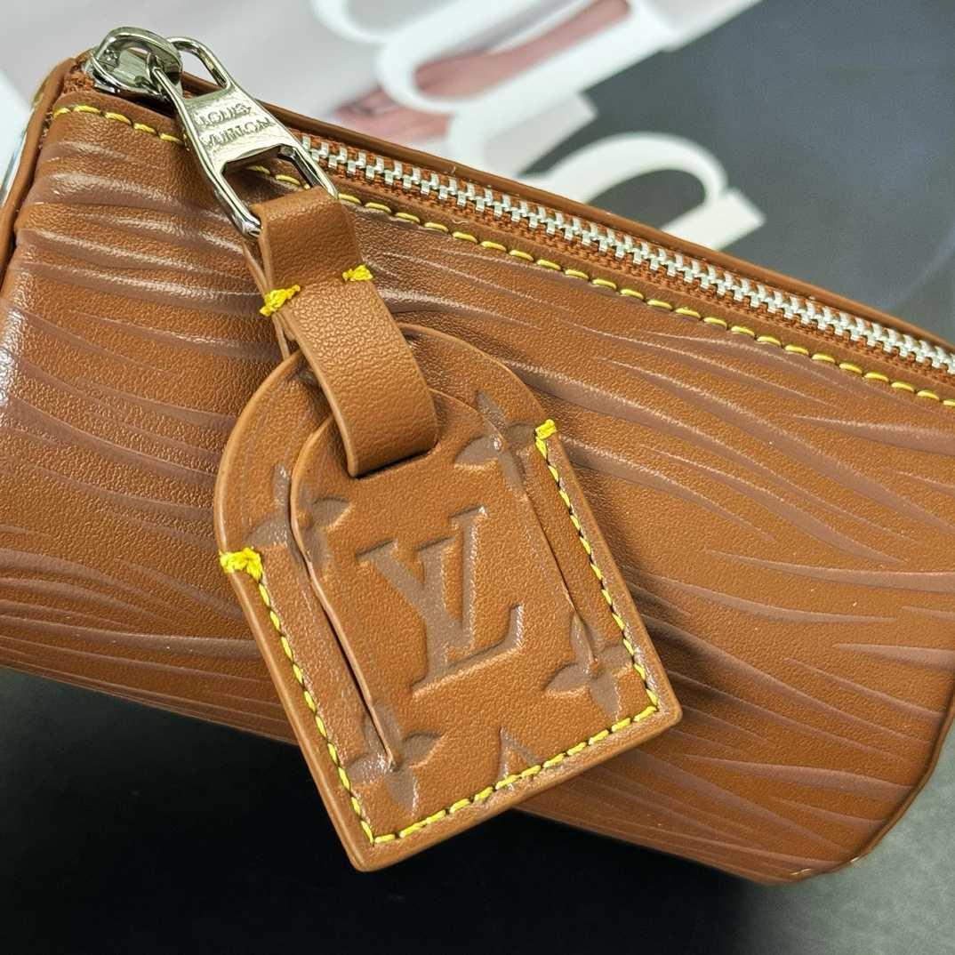 Louis Vuitton Soft Polochon Pouch Key Holder And Bag Charm      M01401 - PerfectKickZ