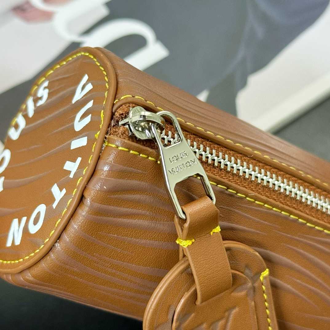 Louis Vuitton Soft Polochon Pouch Key Holder And Bag Charm      M01401 - PerfectKickZ