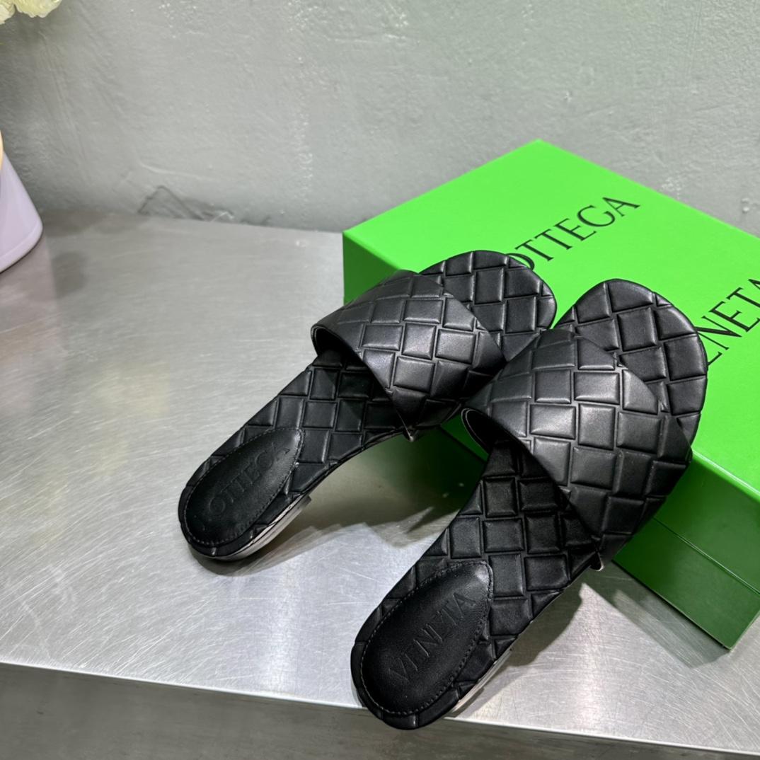 Bottega Veneta Amy Flat Mule - PerfectKickZ