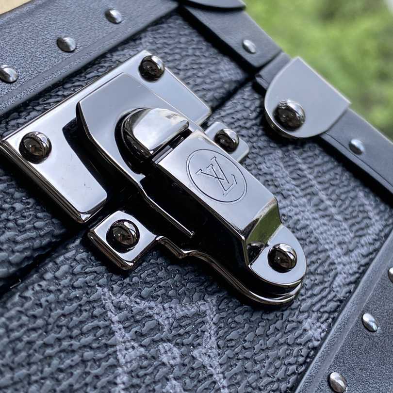 Louis Vuitton Clutch Box   M20251 - PerfectKickZ