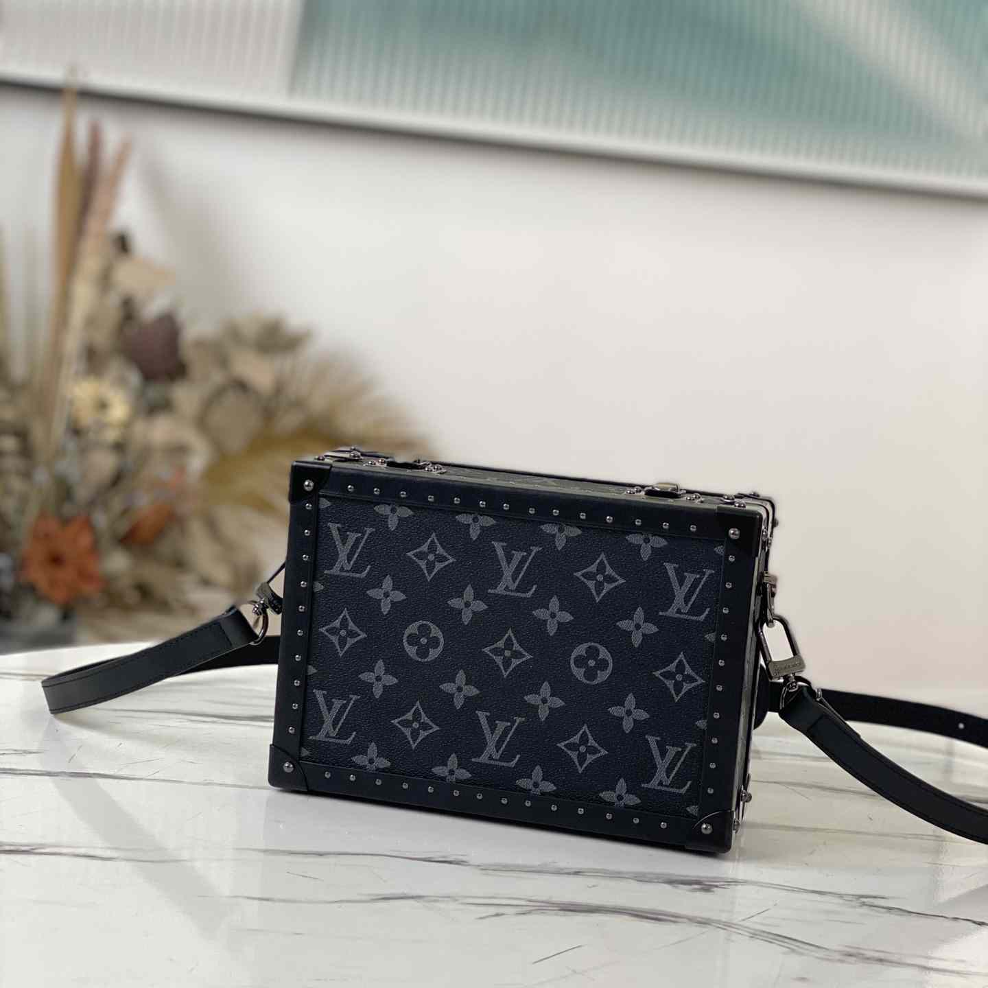 Louis Vuitton Clutch Box   M20251 - PerfectKickZ