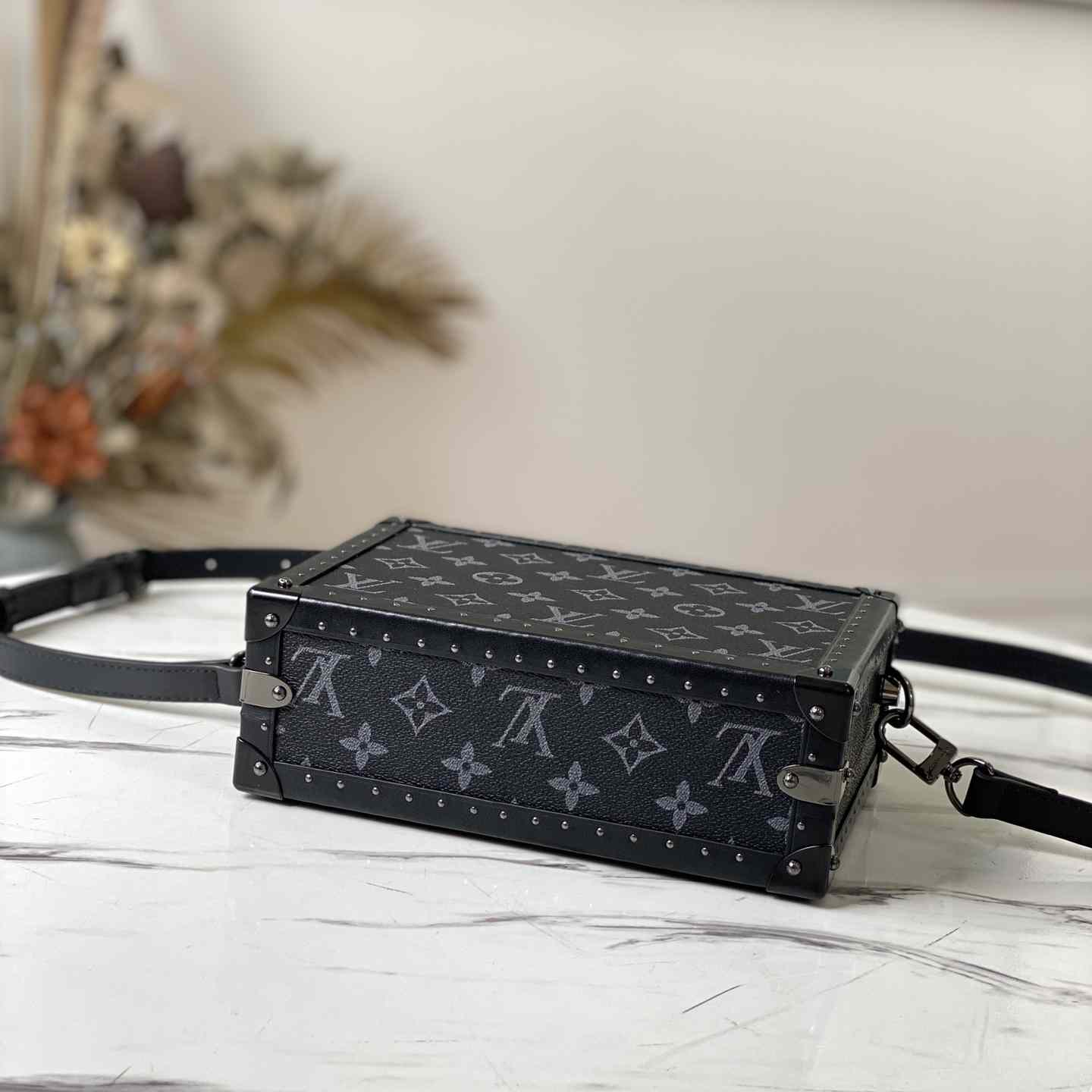 Louis Vuitton Clutch Box   M20251 - PerfectKickZ