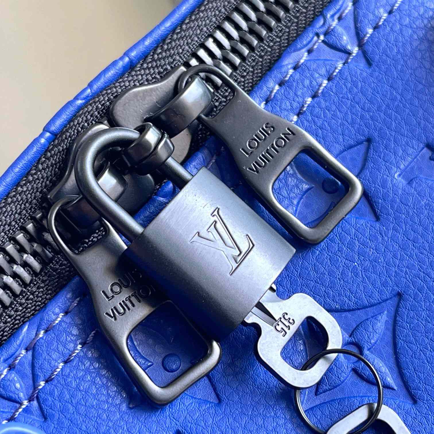 Louis Vuitton Keepall Bandoulière 50   M23141 - PerfectKickZ