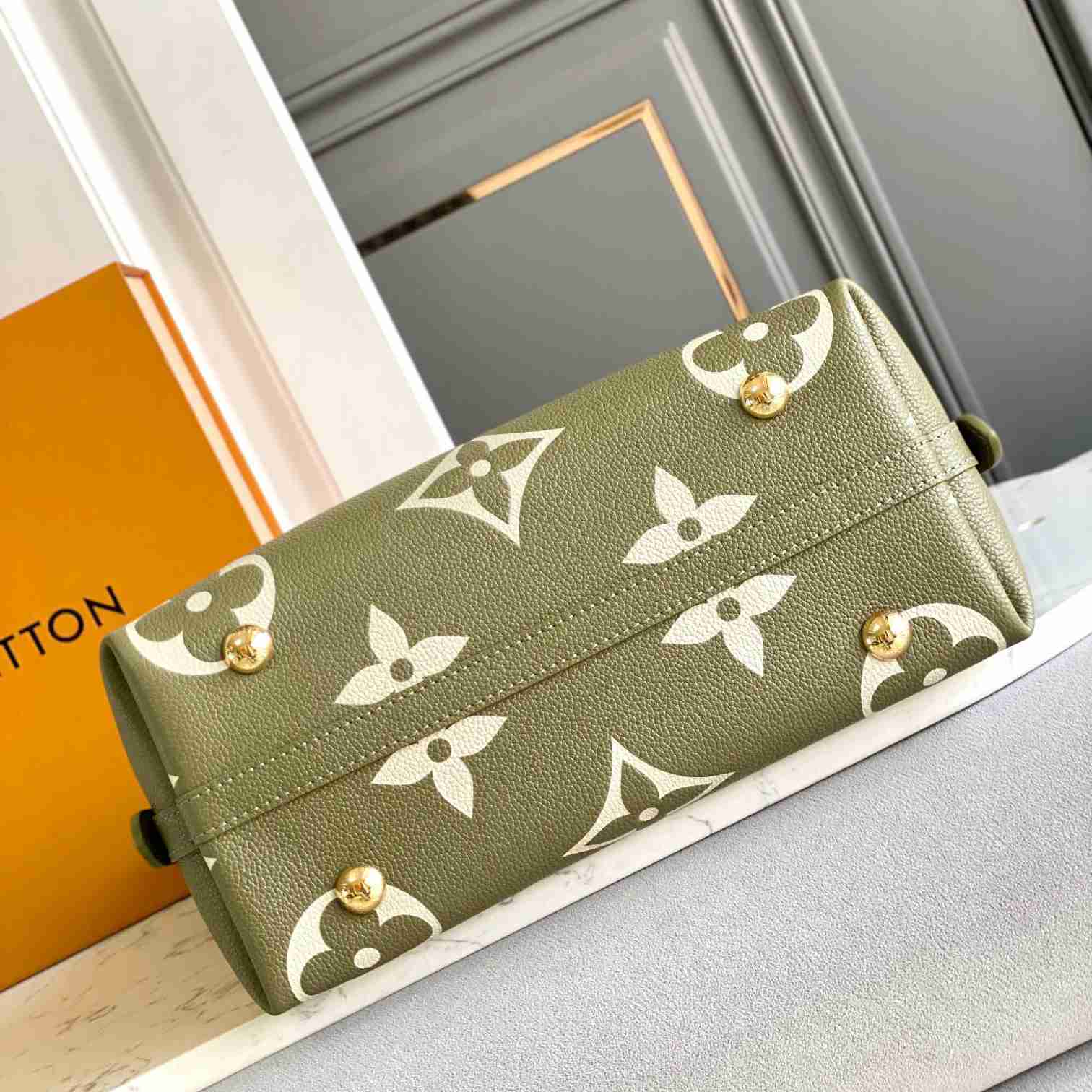 Louis Vuitton CarryAll PM    M46672 - PerfectKickZ