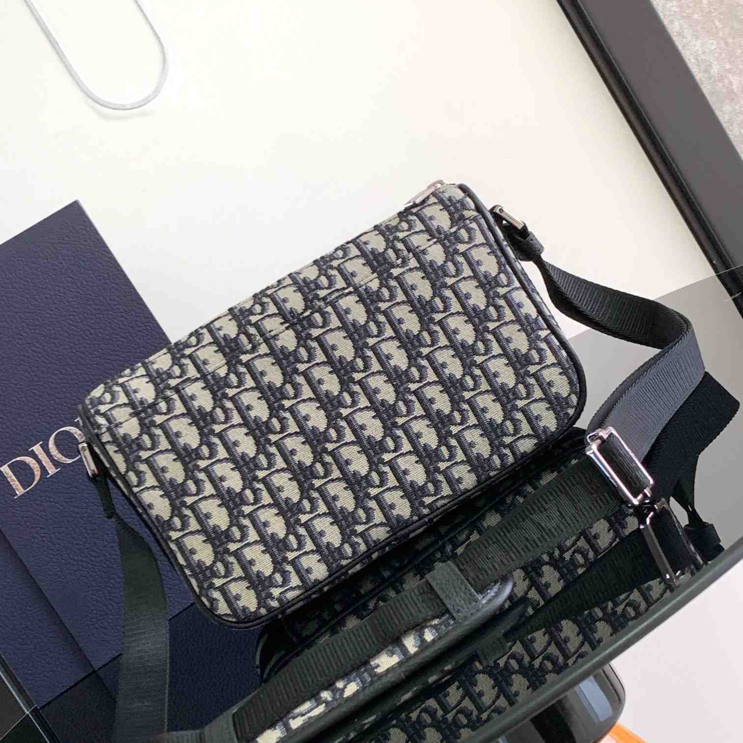 Dior 8 Bag With Strap - PerfectKickZ