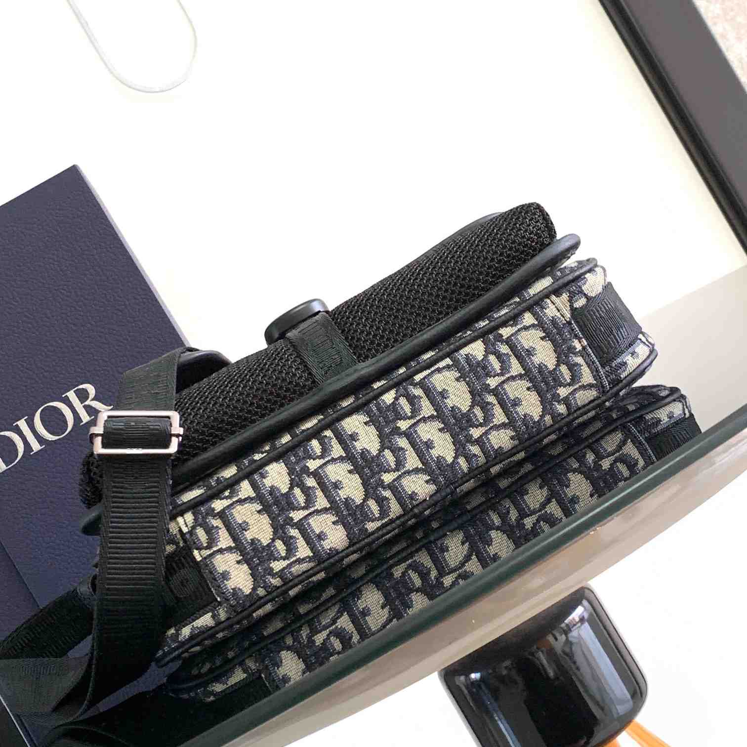 Dior 8 Bag With Strap - 