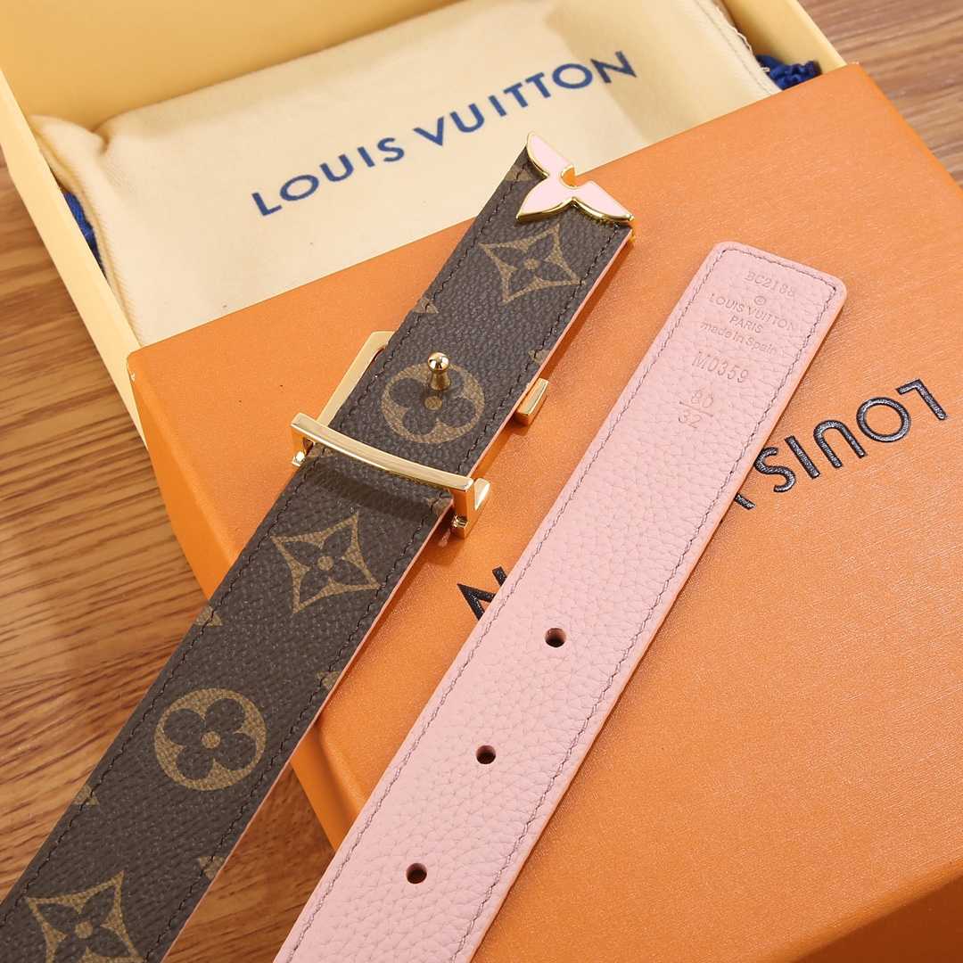 Louis Vuitton Pretty LV Enamel 30mm Reversible Belt   M8231U - PerfectKickZ
