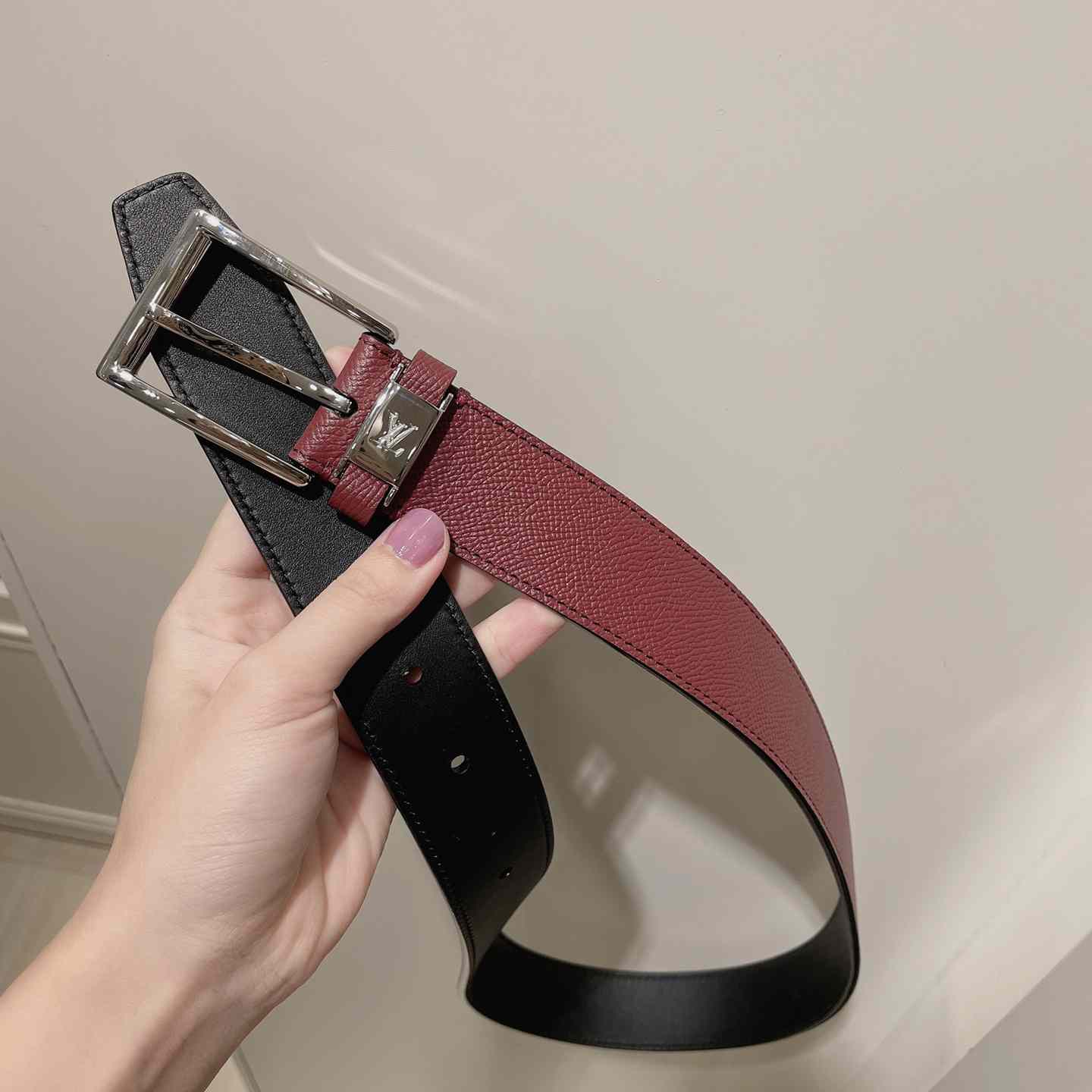 Louis Vuitton LV City Pin 35mm Belt   M0586T - PerfectKickZ