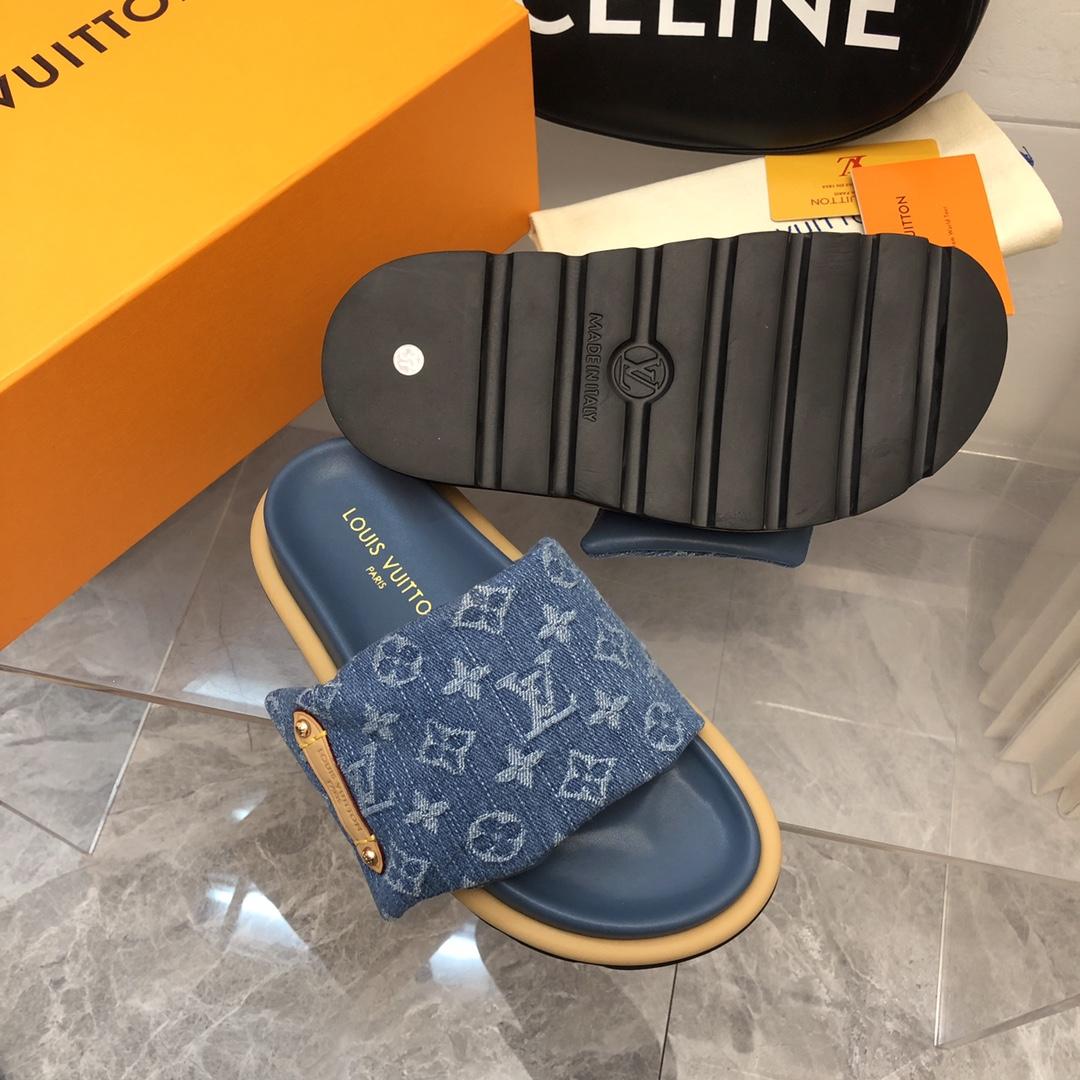 Louis Vuitton Pool Pillow Flat Comfort Mule     1ACJVH - PerfectKickZ