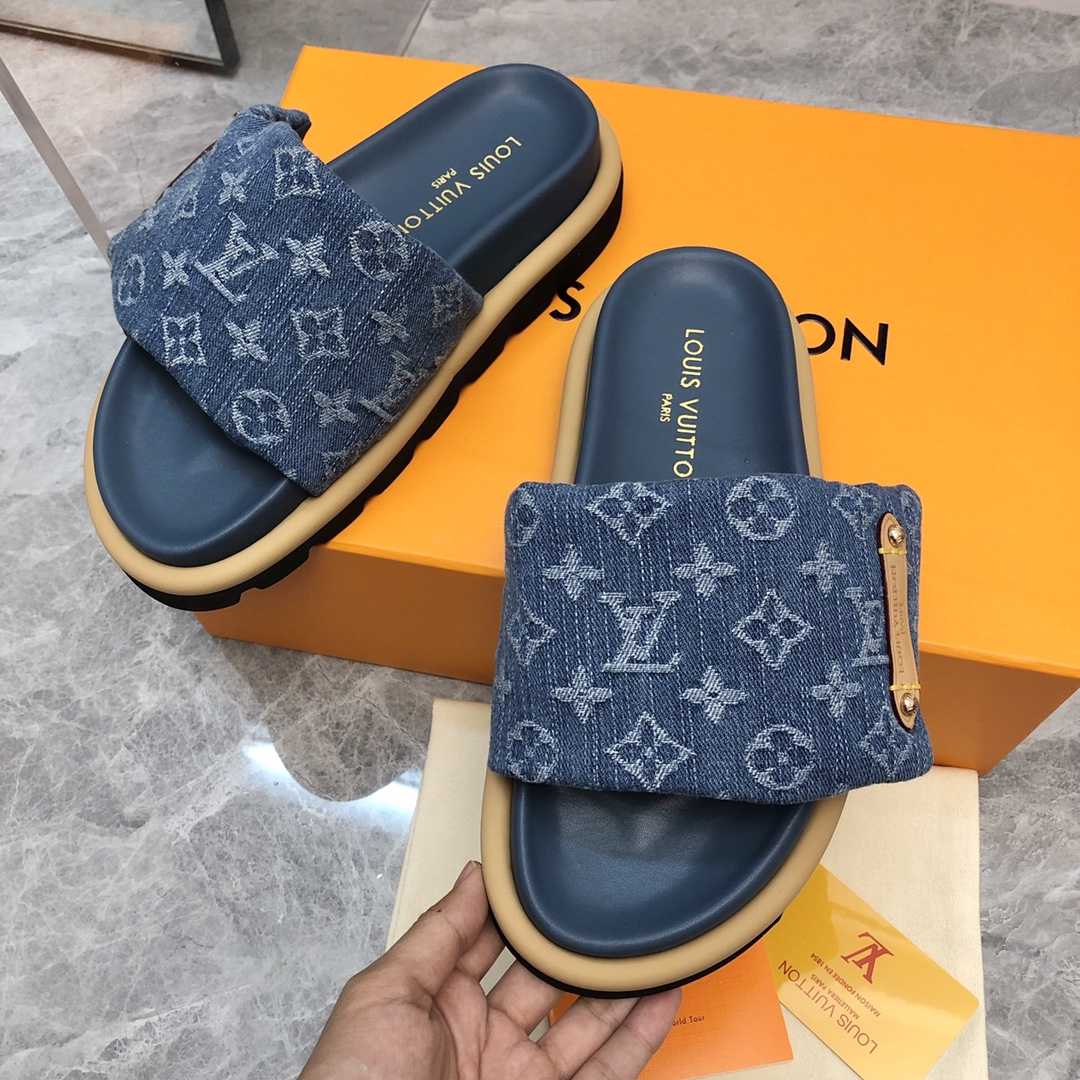 Louis Vuitton Pool Pillow Flat Comfort Mule     1ACJVH - PerfectKickZ