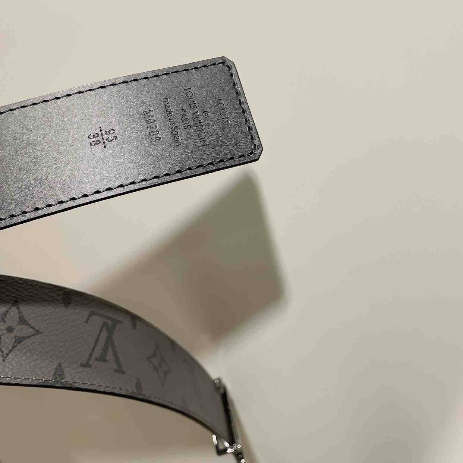 Louis Vuitton LV Initiales 40mm Reversible Belt   M0285 - PerfectKickZ