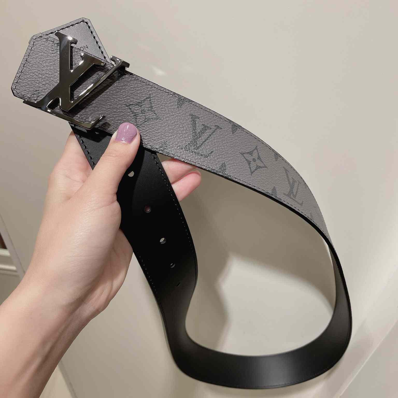 Louis Vuitton LV Initiales 40mm Reversible Belt   M0285 - PerfectKickZ