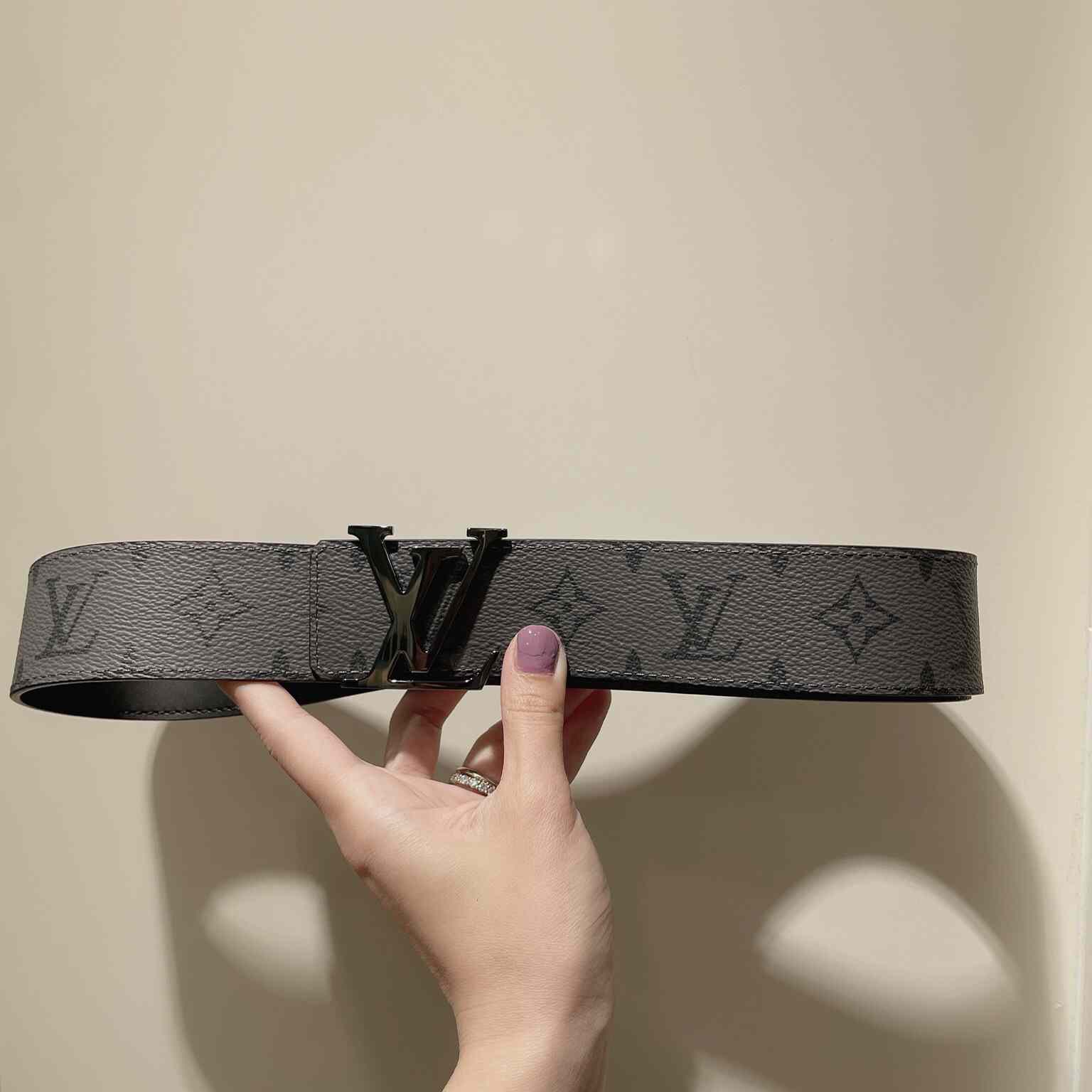 Louis Vuitton LV Initiales 40mm Reversible Belt   M0285 - PerfectKickZ