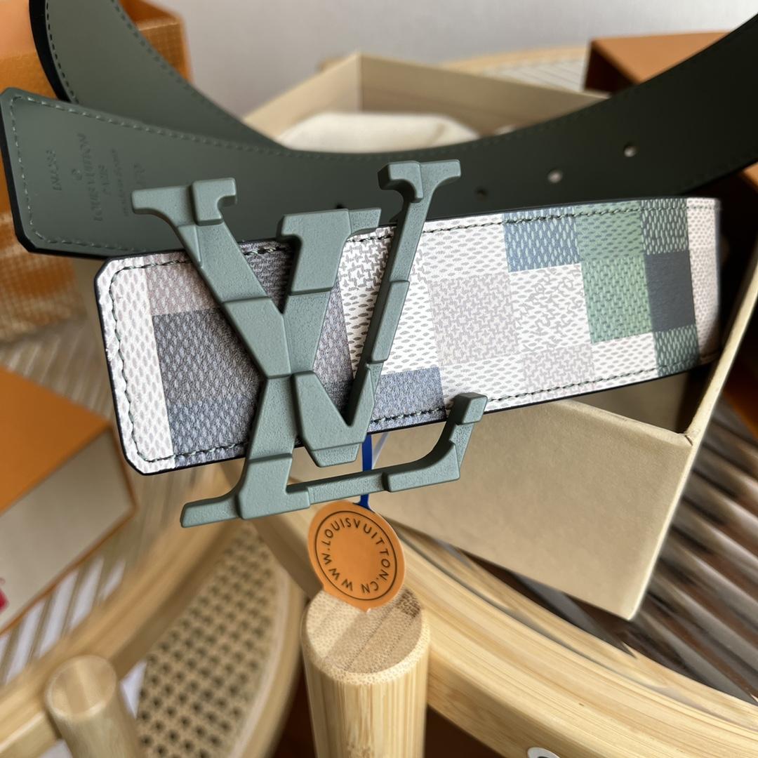 Louis Vuitton LV Mega Pixel 40mm Reversible Belt   M8470V - PerfectKickZ