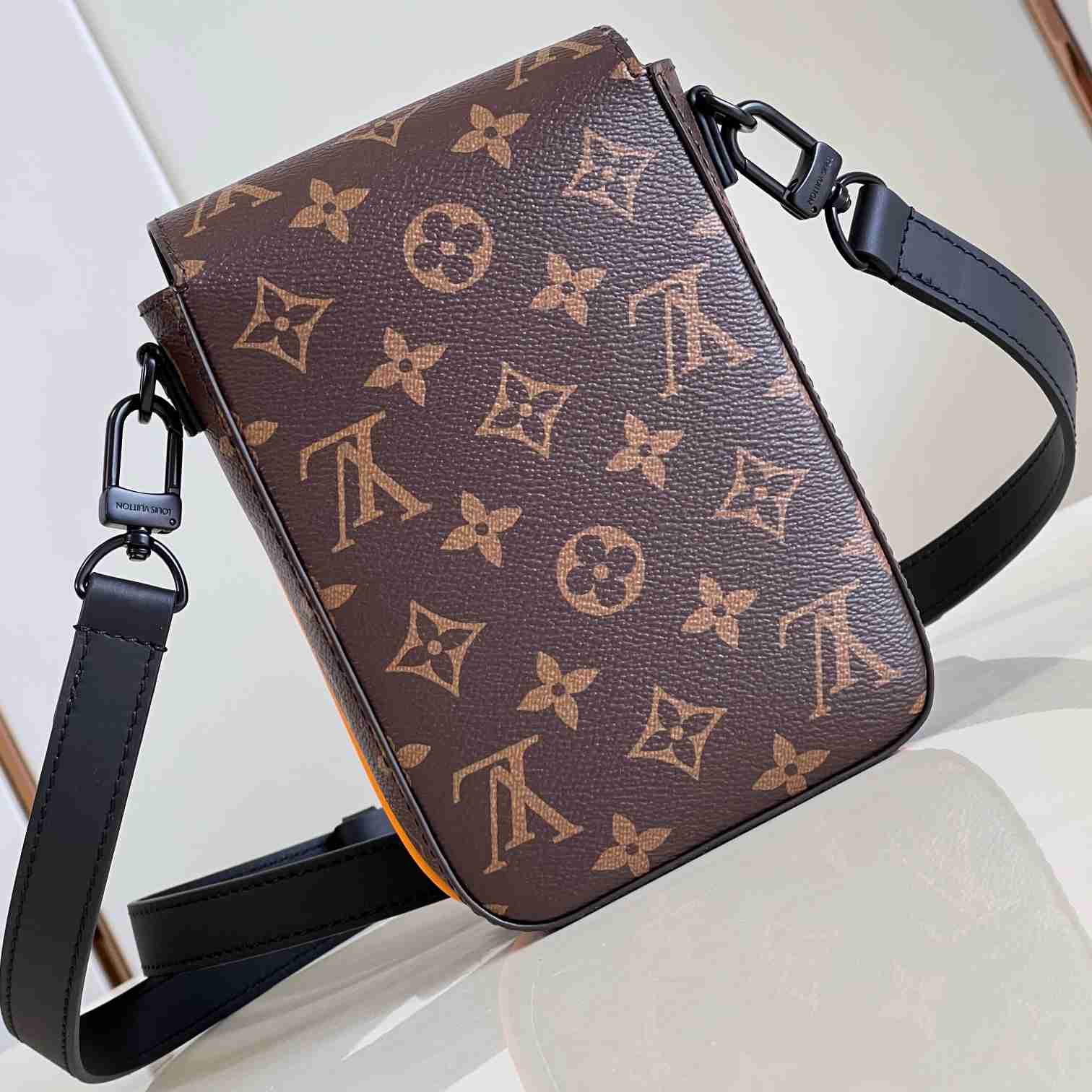 Louis Vuitton S-Lock Vertical Wearable Wallet    M82535 - PerfectKickZ
