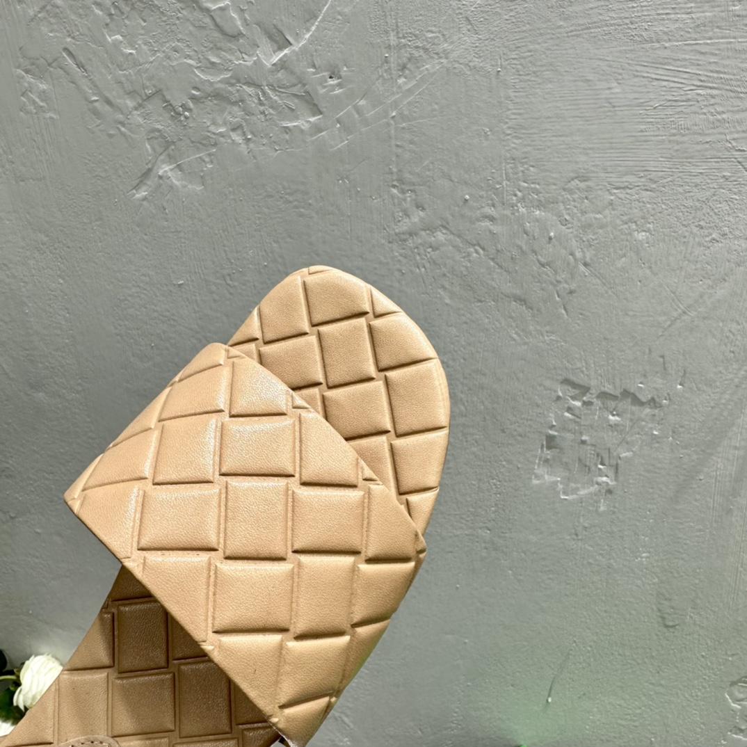 Bottega Veneta Amy Flat Mule - PerfectKickZ