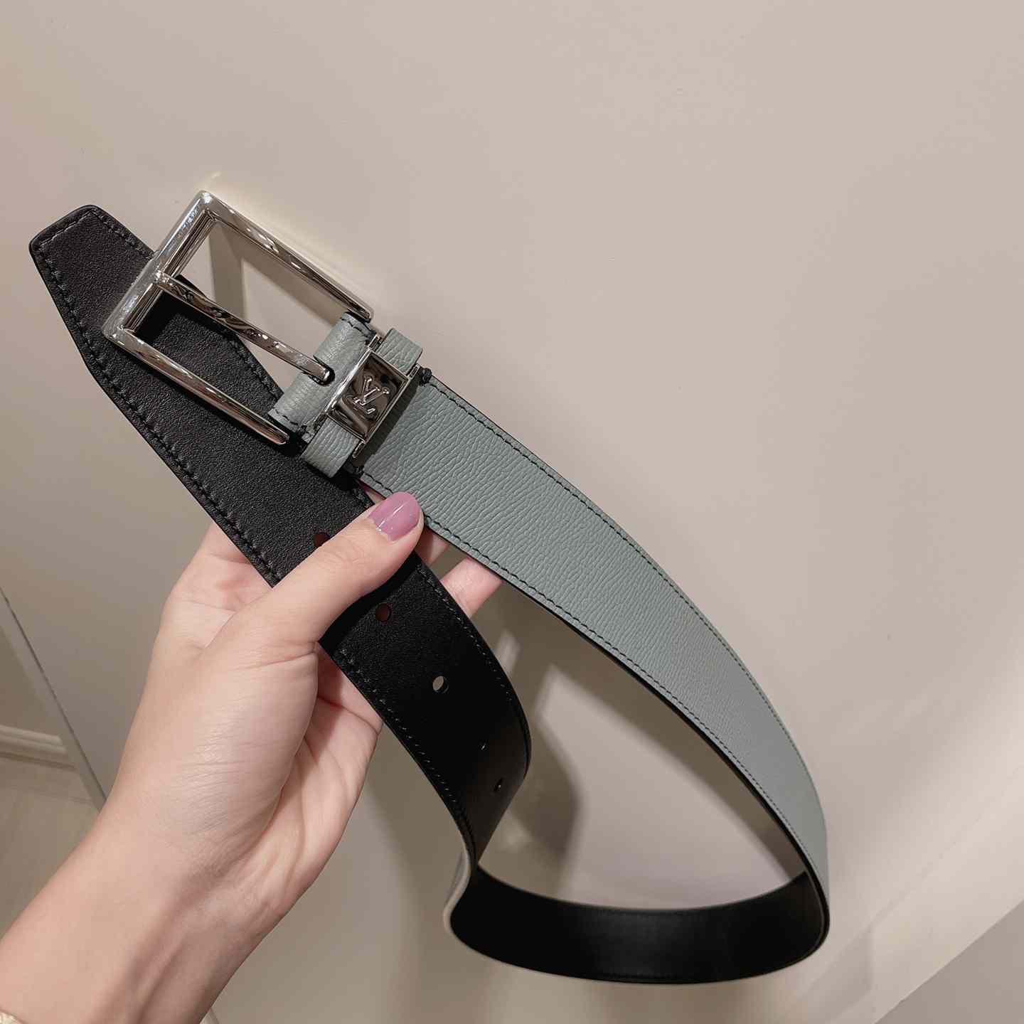 Louis Vuitton LV City Pin 35mm Belt   M0587T - PerfectKickZ