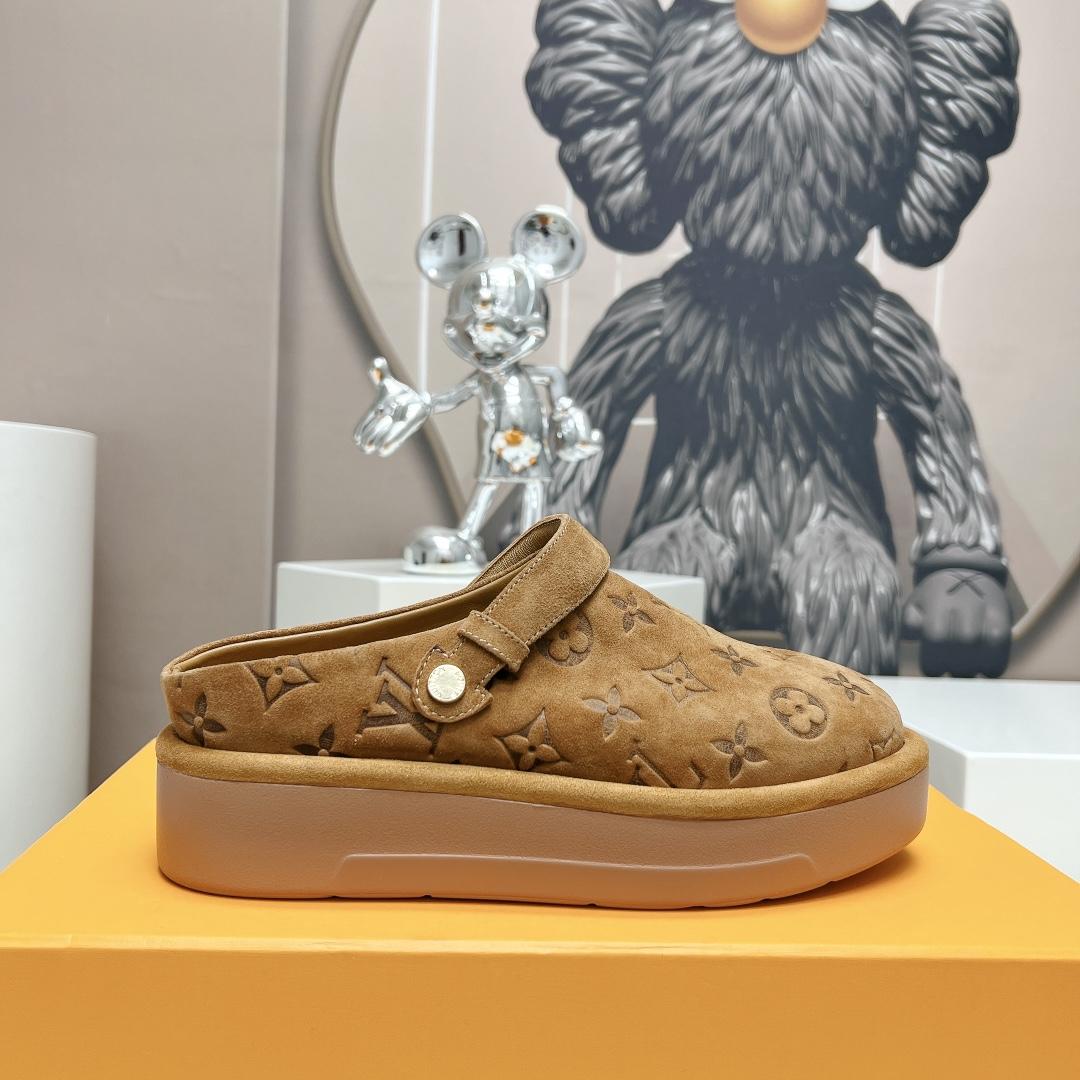 Louis Vuitton Aspen Platform Clog          1ACHWJ - 
