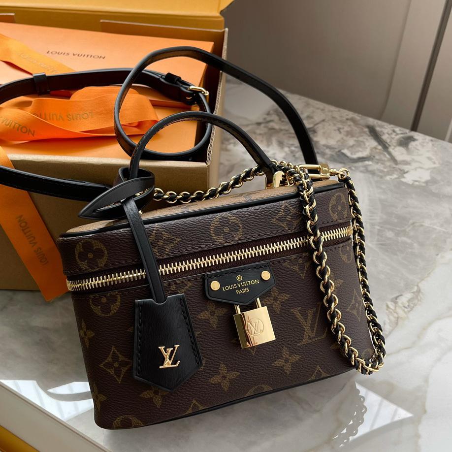 Louis Vuitton Vanity Chain Pouch    M47125 - PerfectKickZ