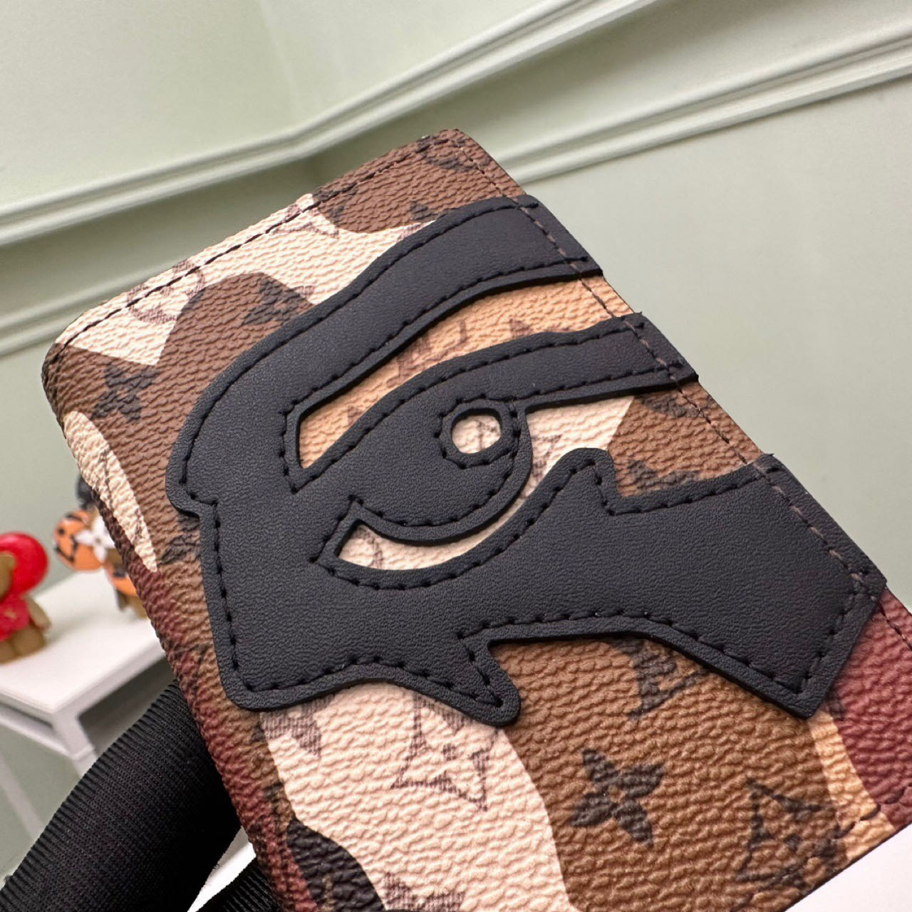 Louis Vuitton Pocket Organizer   M82574 - PerfectKickZ