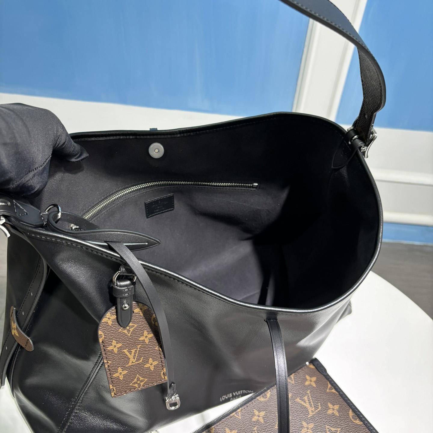Louis Vuitton Carryall MM     M25143 - 