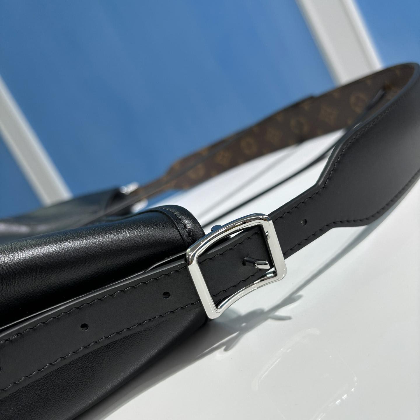 Louis Vuitton Carryall MM     M25143 - 
