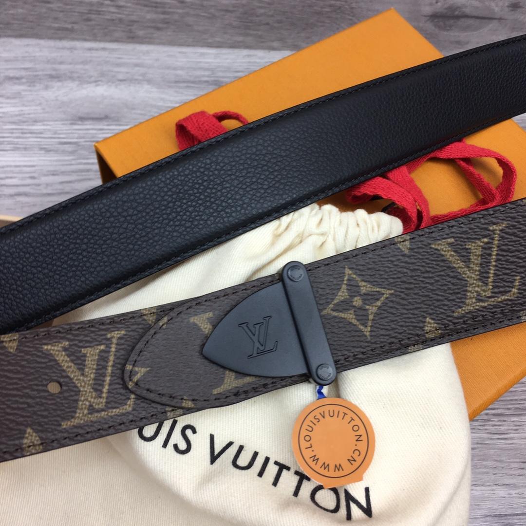 Louis Vuitton LV Trunk 35mm Reversible Belt - PerfectKickZ