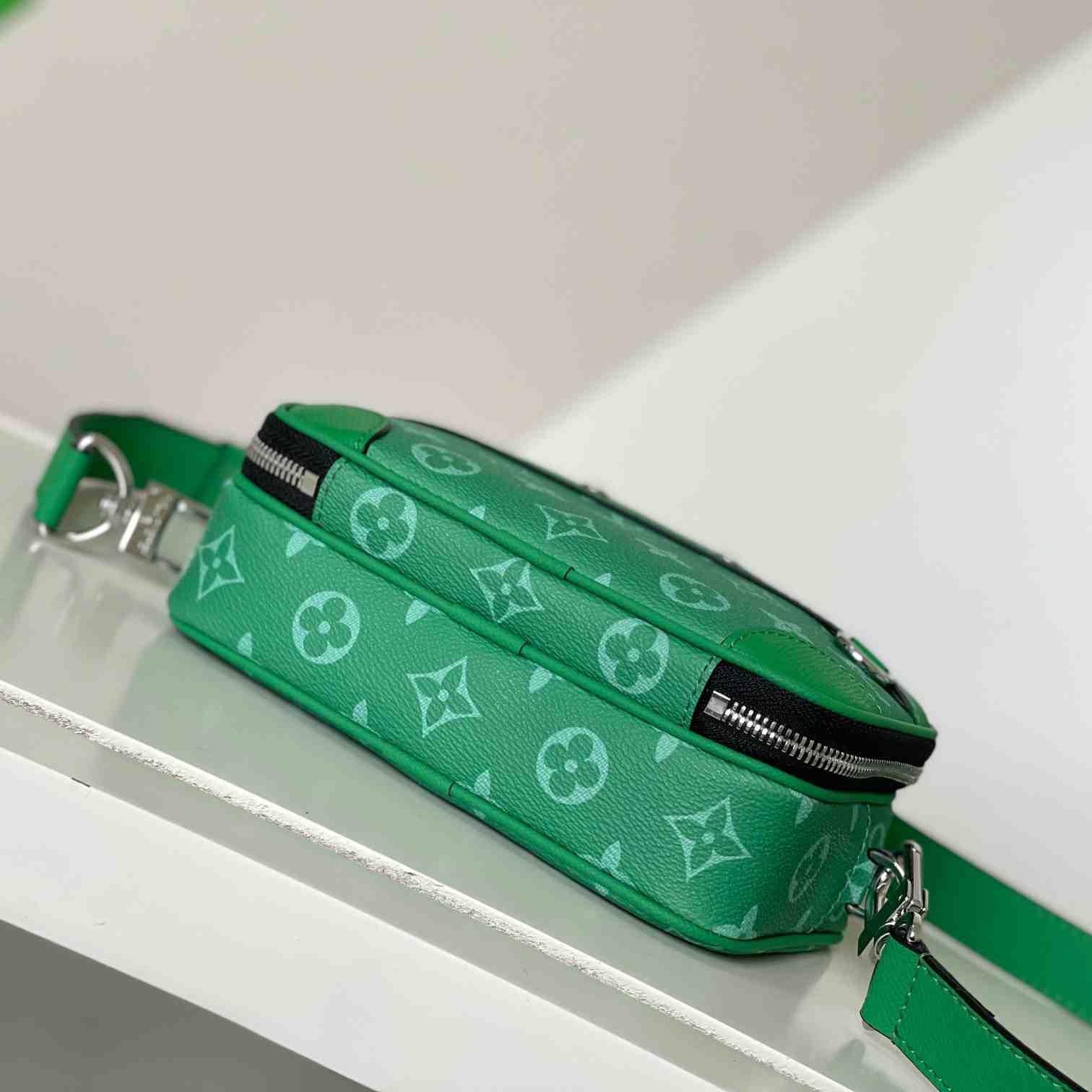 Louis Vuitton Alpha Wearable Wallet    M30997 - PerfectKickZ