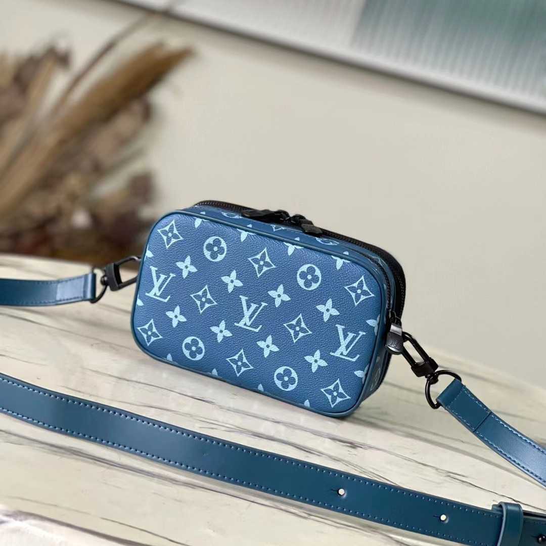 Louis Vuitton Alpha Wearable Wallet   M82801 - PerfectKickZ