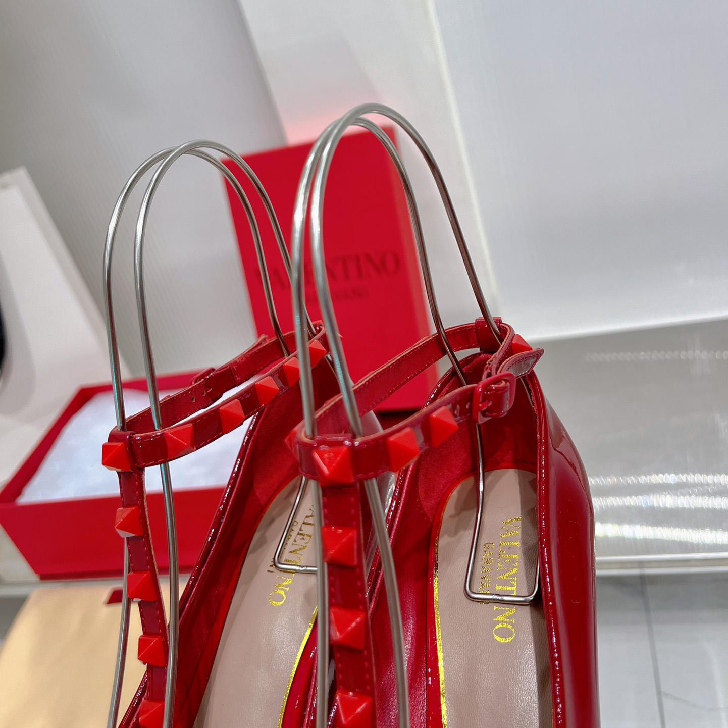 Valenti Rockstud Patent Leather Pumps With Matching Studs 100mm - PerfectKickZ