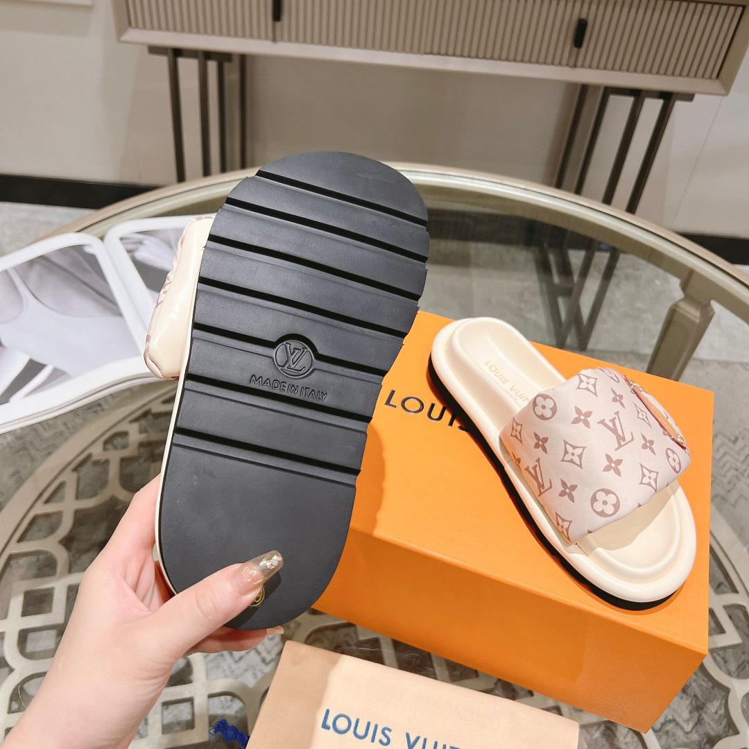 Louis Vuitton Pool Pillow Flat Comfort Mule     1ACJZE - PerfectKickZ