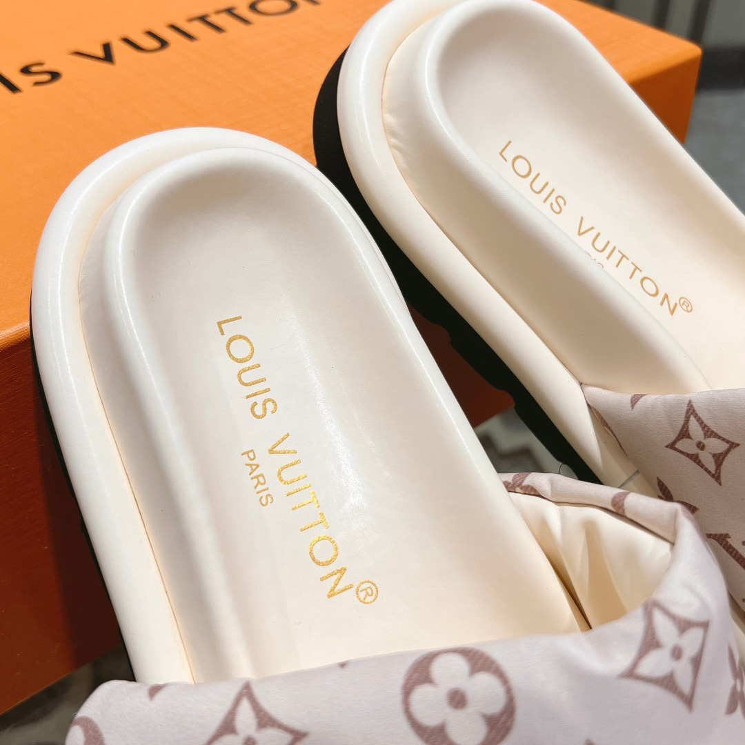Louis Vuitton Pool Pillow Flat Comfort Mule     1ACJZE - PerfectKickZ