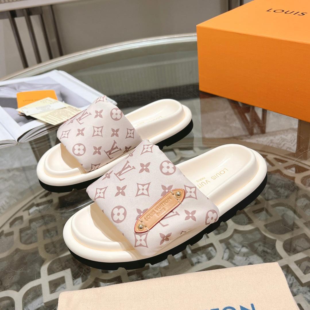 Louis Vuitton Pool Pillow Flat Comfort Mule     1ACJZE - PerfectKickZ