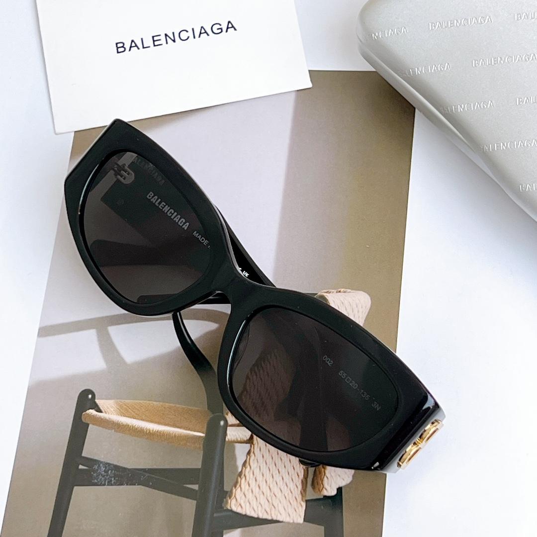 Balenciaga Bossy Round AF Sunglasses In Black - PerfectKickZ