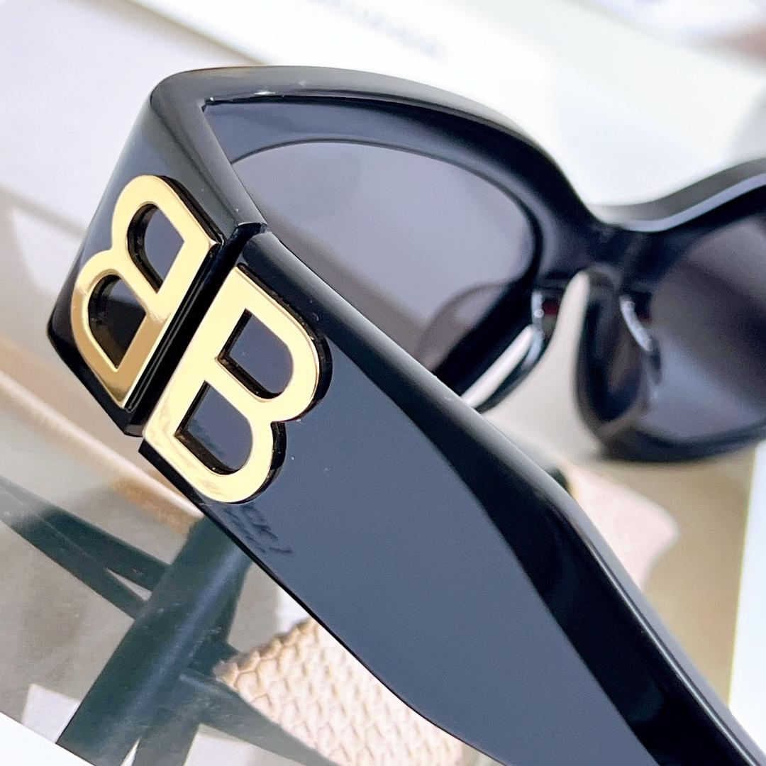 Balenciaga Bossy Round AF Sunglasses In Black - PerfectKickZ