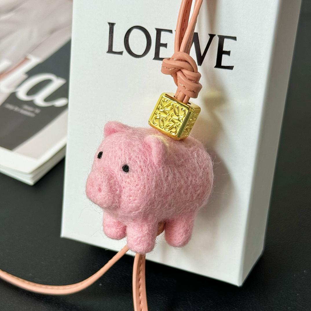 Loewe Pig Charm In Felt - PerfectKickZ