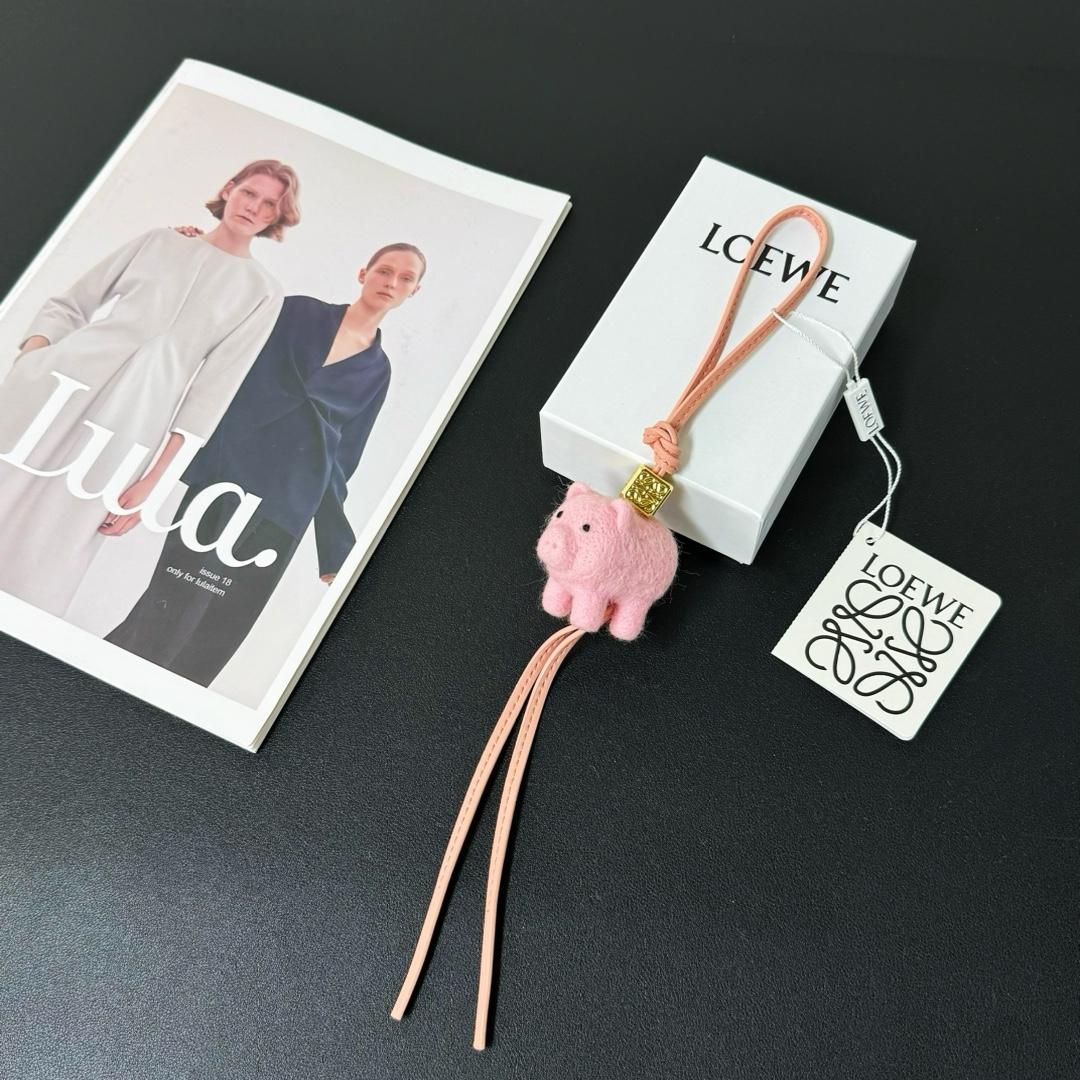 Loewe Pig Charm In Felt - PerfectKickZ