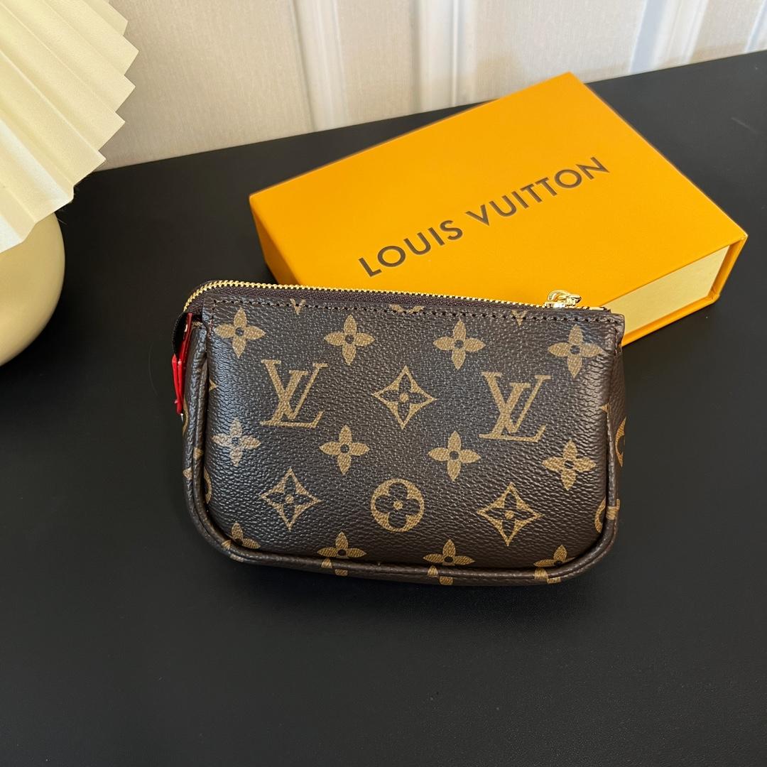 Louis Vuitton Mini Pochette Accessoires    M82841 - 