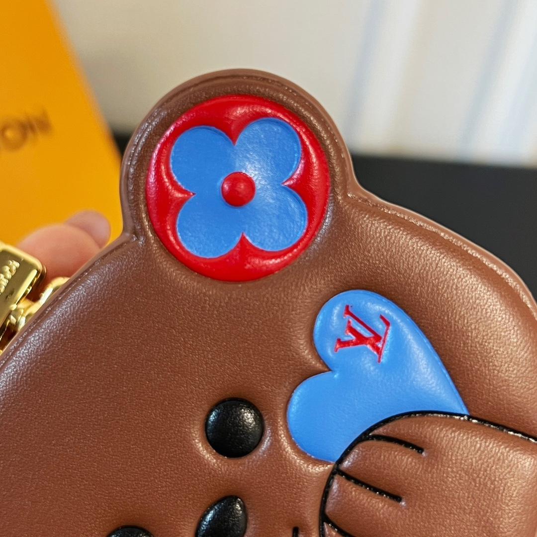 Louis Vuitton Teddy Bear Earphone Case   M01361 - PerfectKickZ
