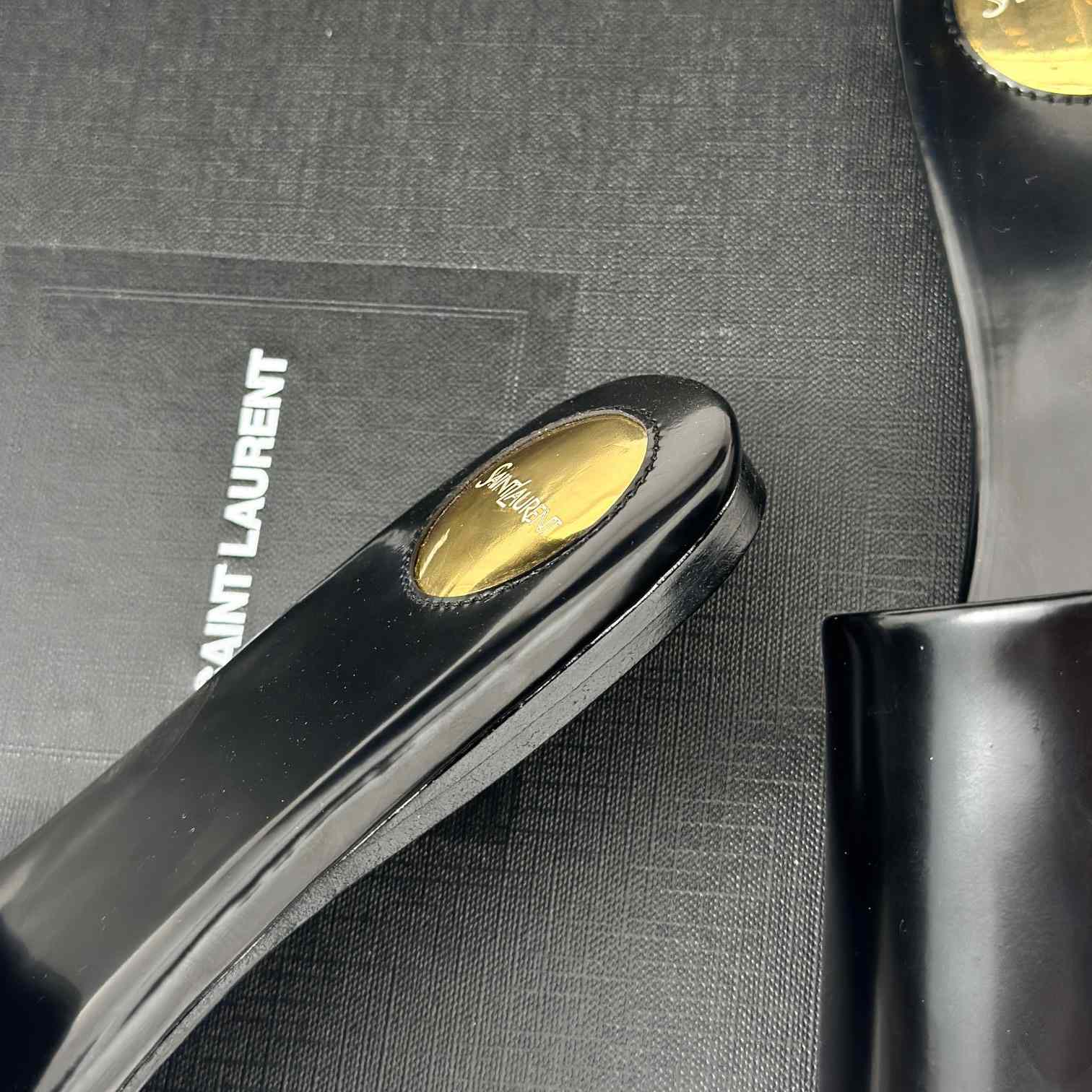 Saint Laurent Carlyle Slides In Glazed Leather - PerfectKickZ