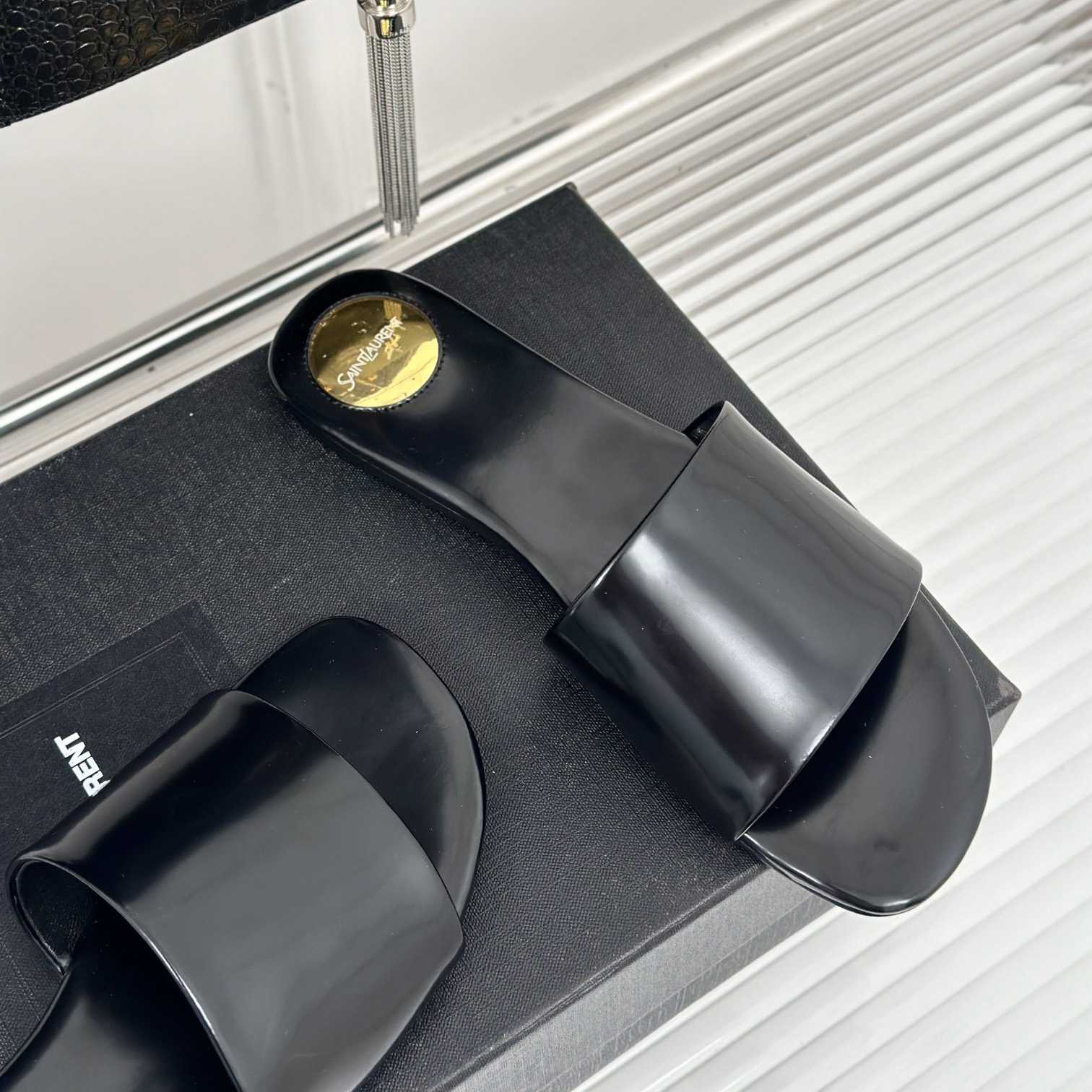 Saint Laurent Carlyle Slides In Glazed Leather - PerfectKickZ