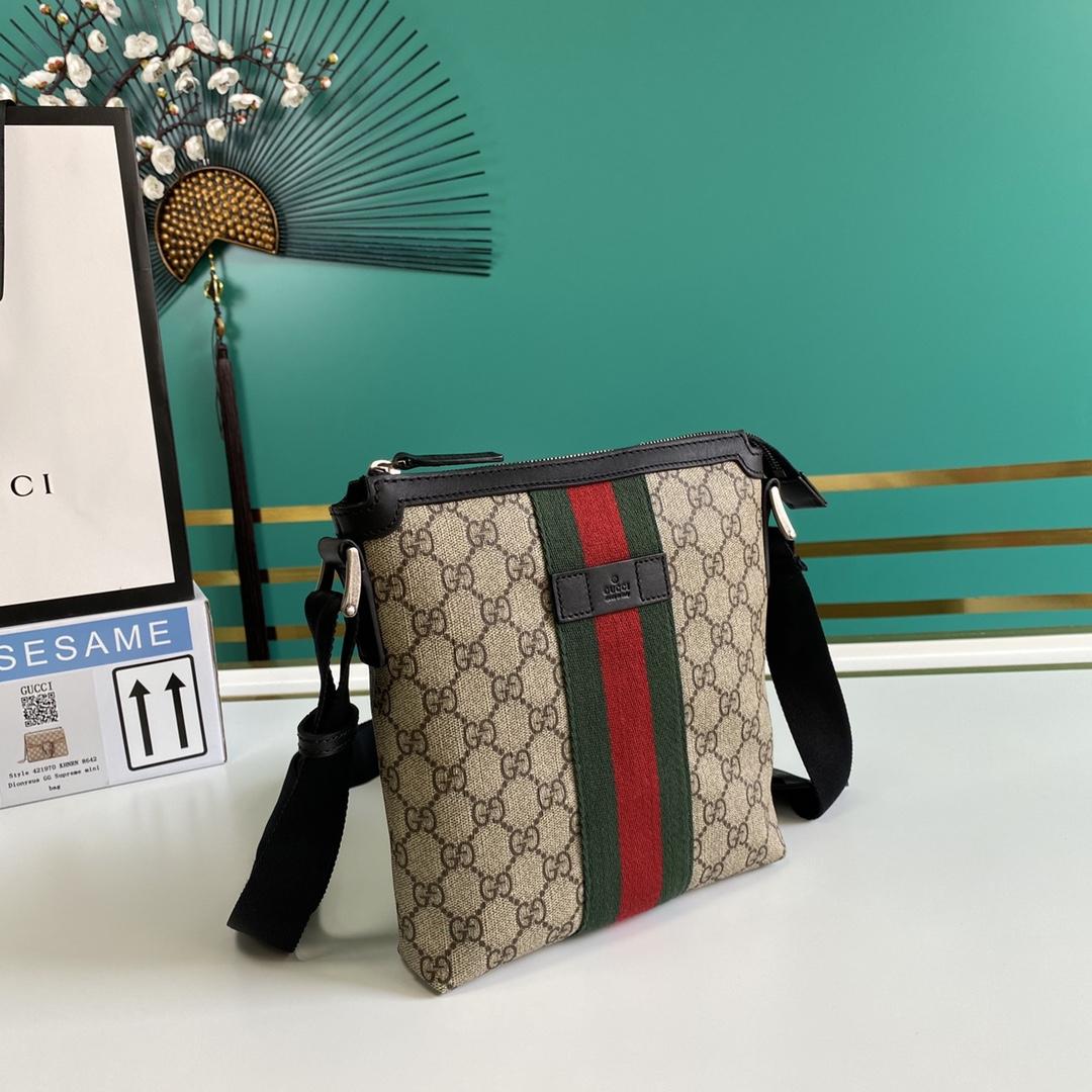 Gucci Web GG Supreme Flat Messenger  - PerfectKickZ