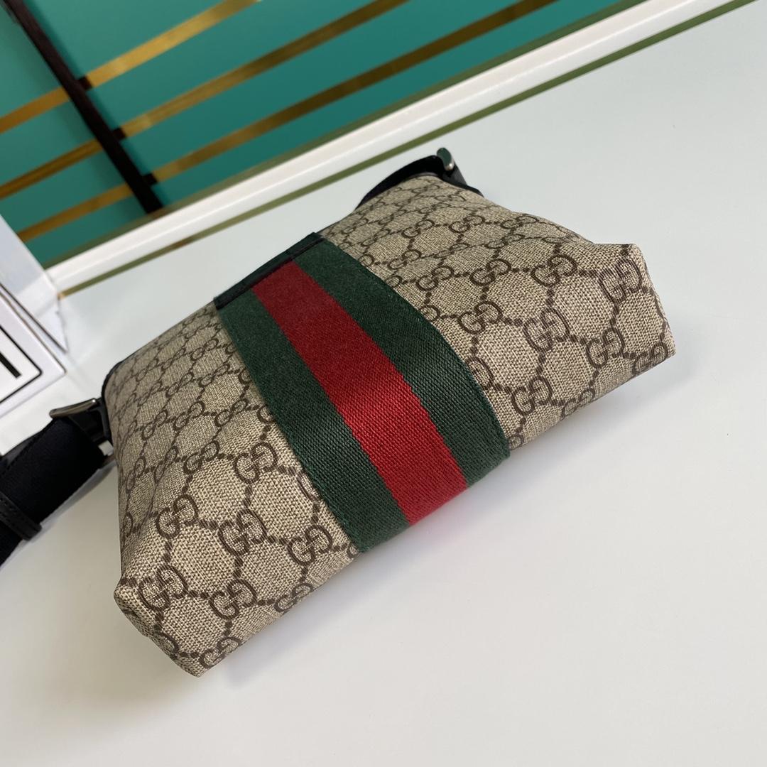 Gucci Web GG Supreme Flat Messenger  - PerfectKickZ