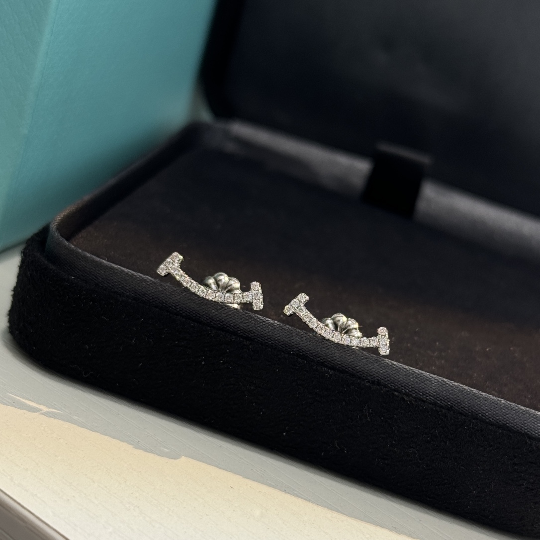 Tiffany & Co. Smile Earrings - PerfectKickZ