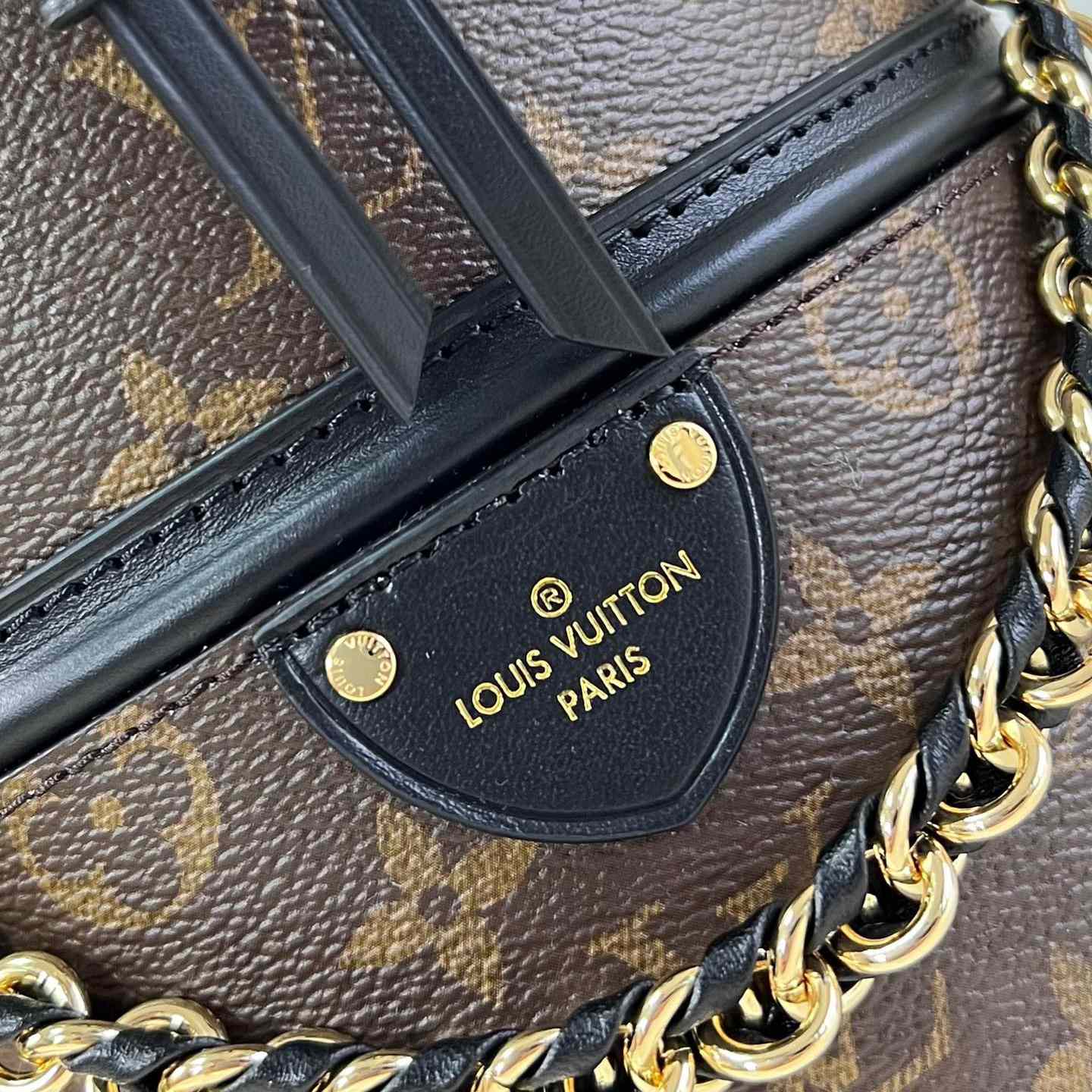 Louis Vuitton Canoé   M83480 - PerfectKickZ