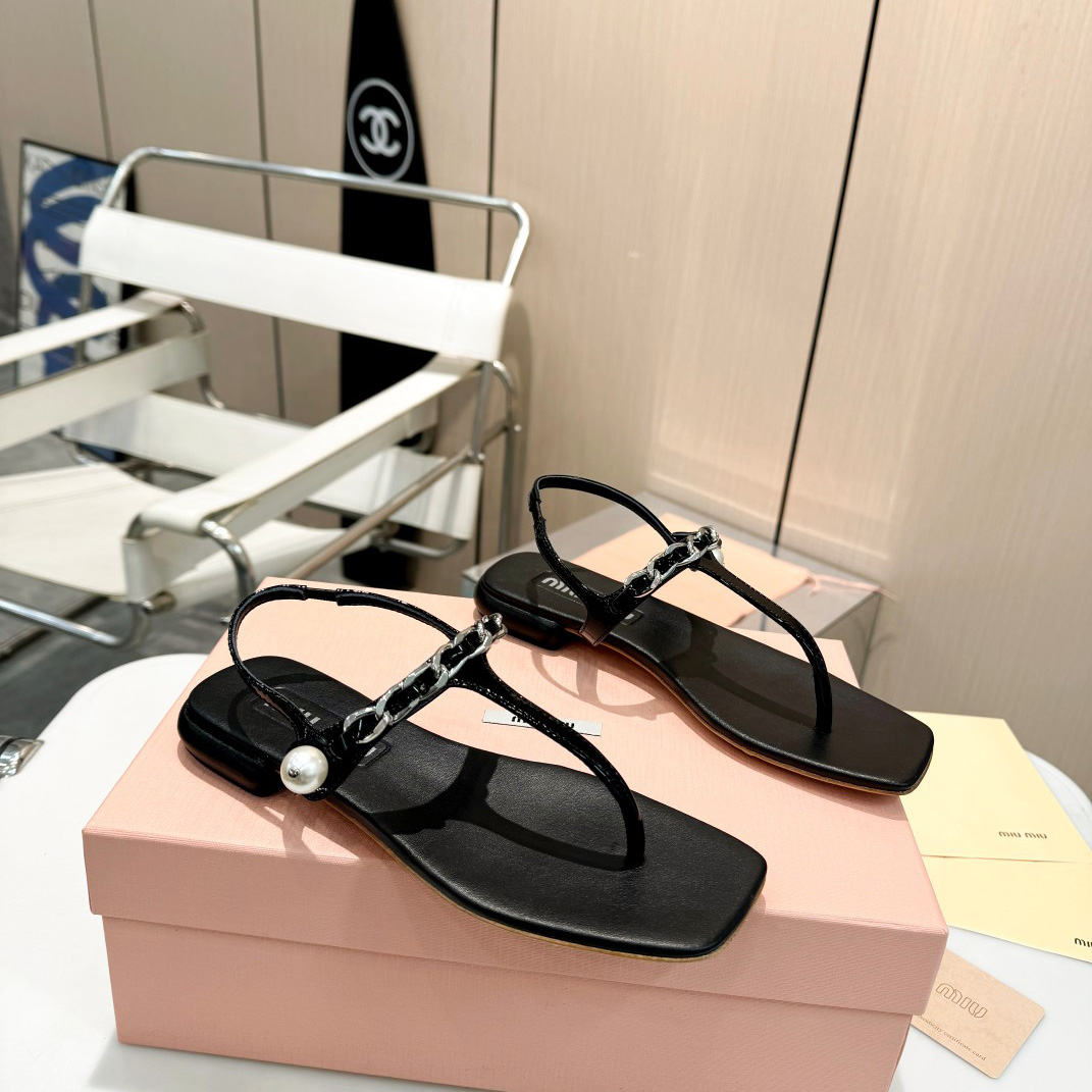 Miu Miu Patent Leather Thong Sandals - PerfectKickZ